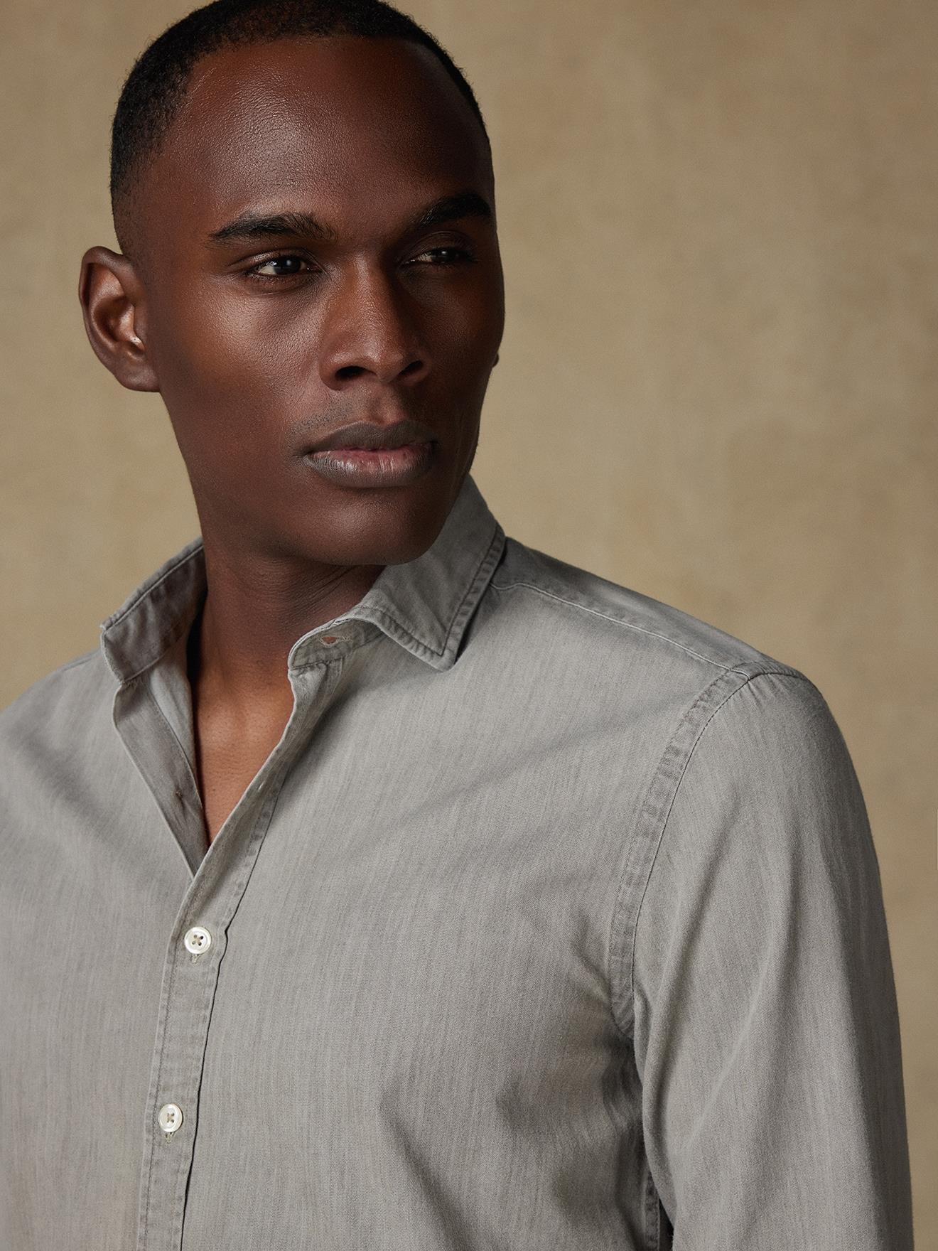 Chemise cintrée Darcy en denim grège