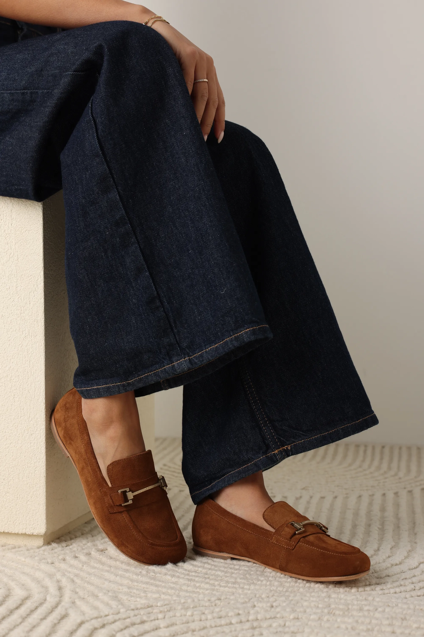 ELANA GOLDA LOAFER Suede Cognac