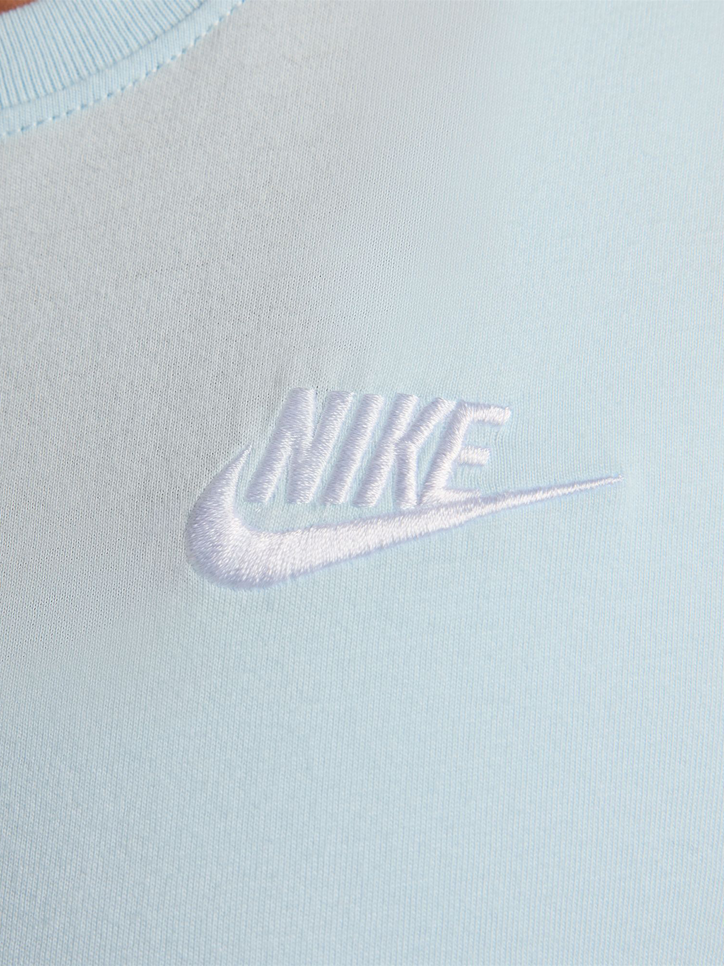 Sportswear Club Tee