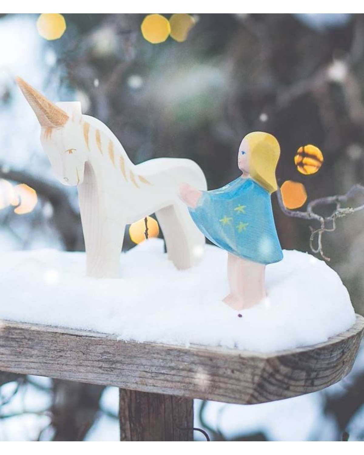 Enhjørning Trefigur – Håndlaget Dukketeater Dukker | Unicorn