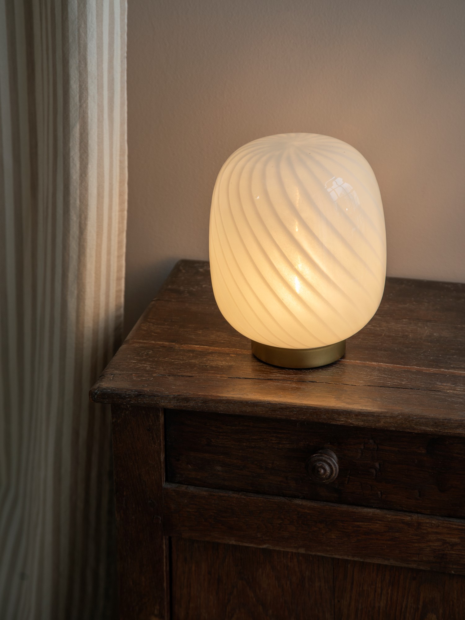 LED-bordlampe | Glas. 15,6 x 20 cm. | White