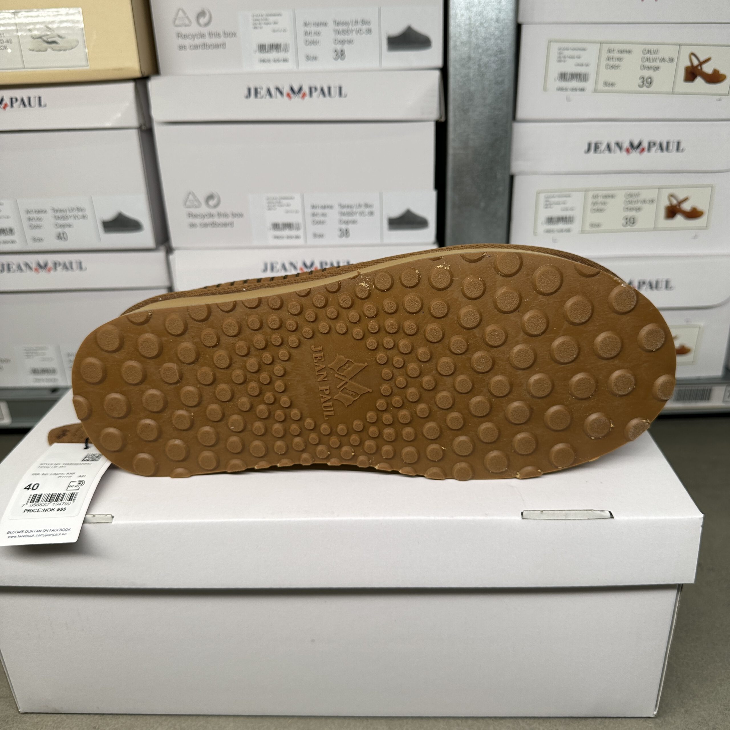 Jean Paul - Taissy Chestnut