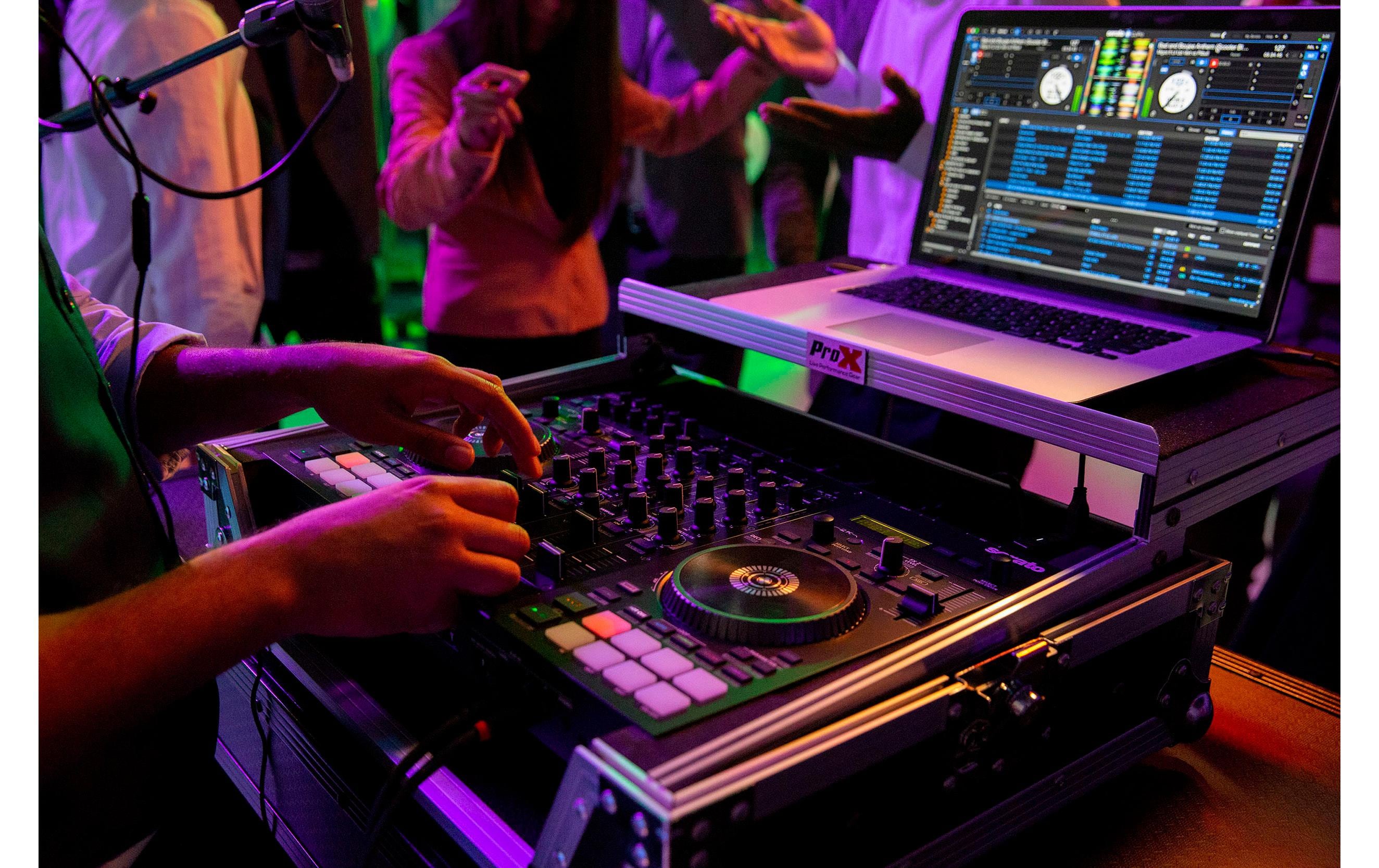 DJ-Controller DJ-707M<br>Für DJs, die mehr wollen, als nur Tracks zu mixen