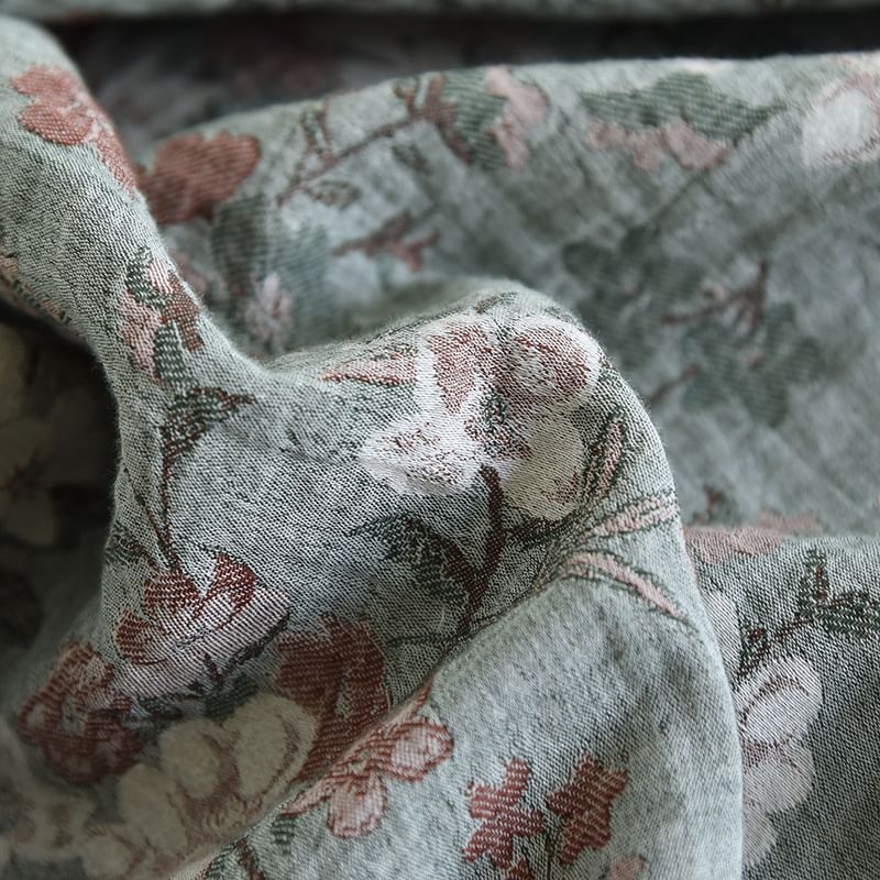 Somnus - Pyjamajurk met lange mouwen, ronde hals, bloemenprint en kikkersluiting
