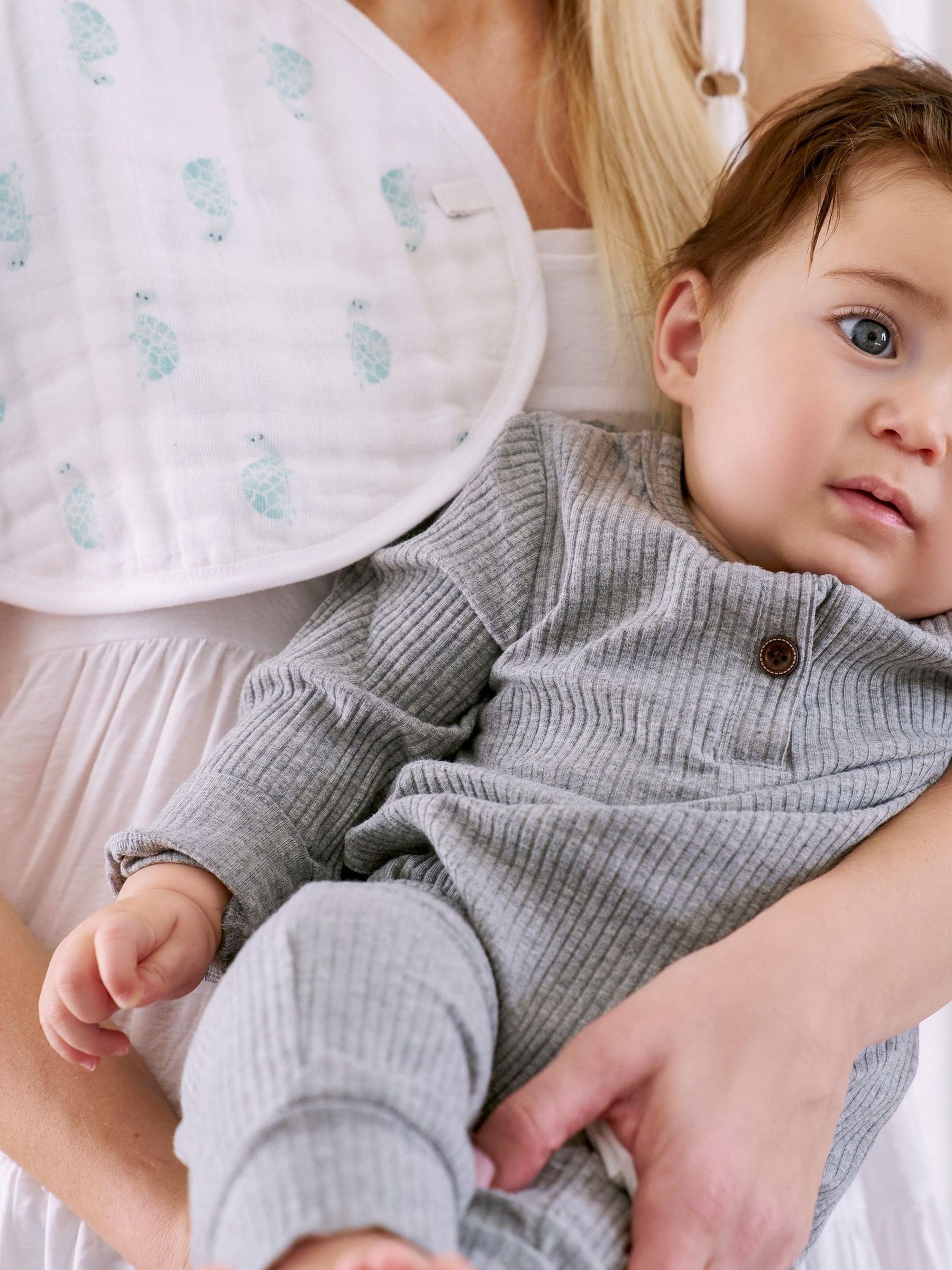 aden + anais - Set van 2 katoenen mousseline slabbetjes
