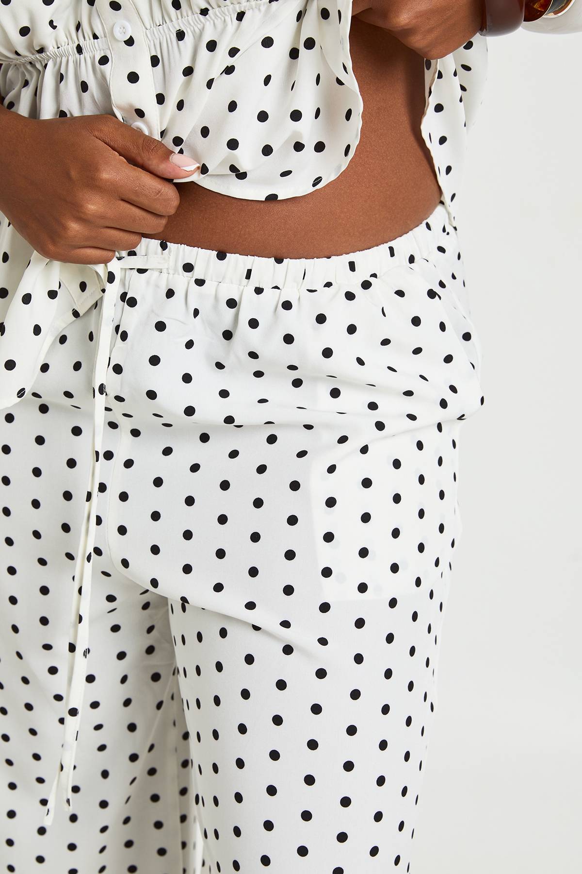 boohoo Pantalon Grande Taille À Jambes Larges À Pois