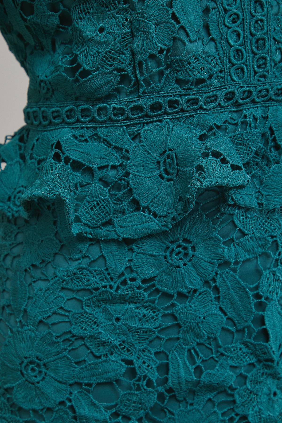 Oasis Robe Mini à Manches Volantées avec Détails de Dentelle