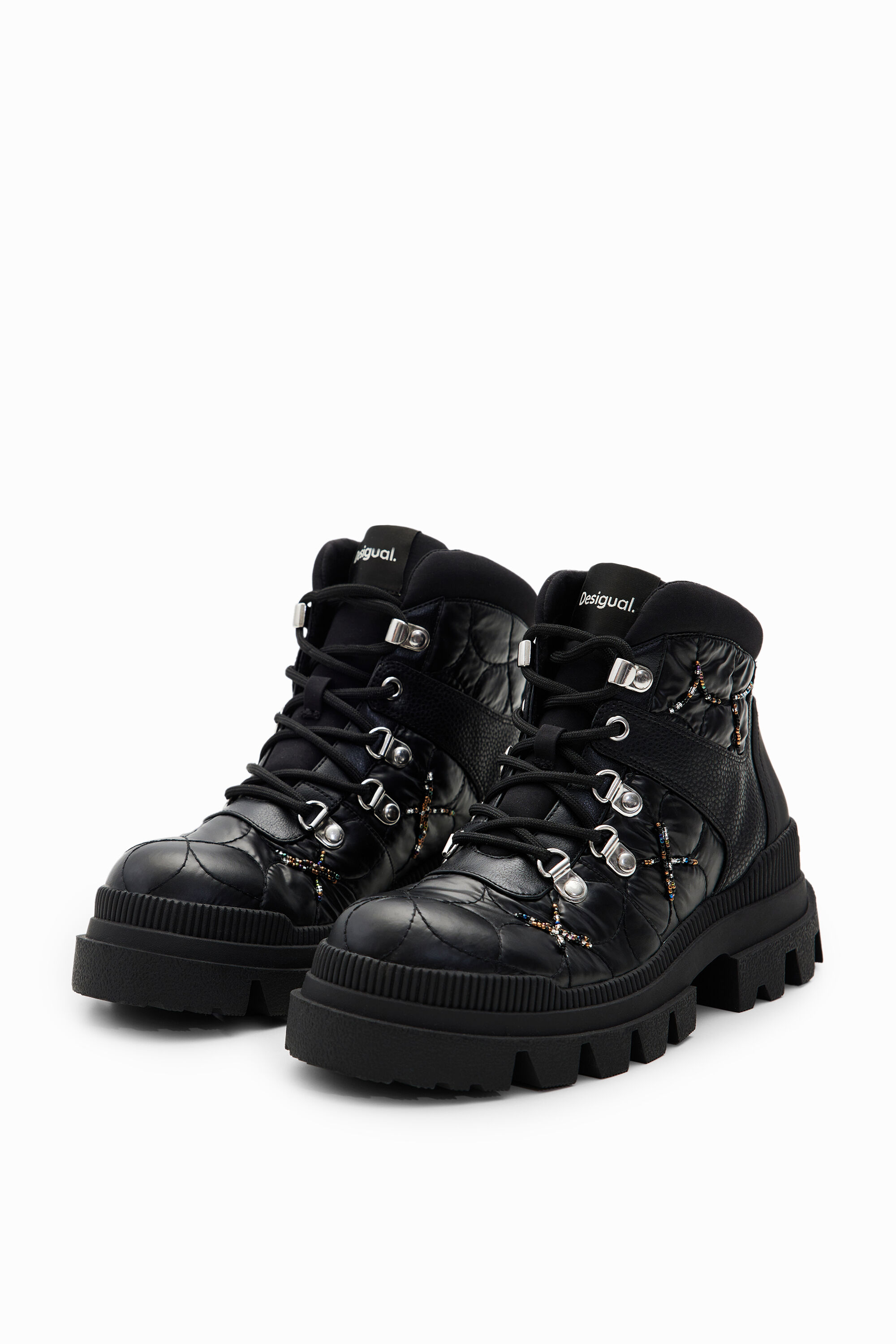 botas de trekking para banheiro