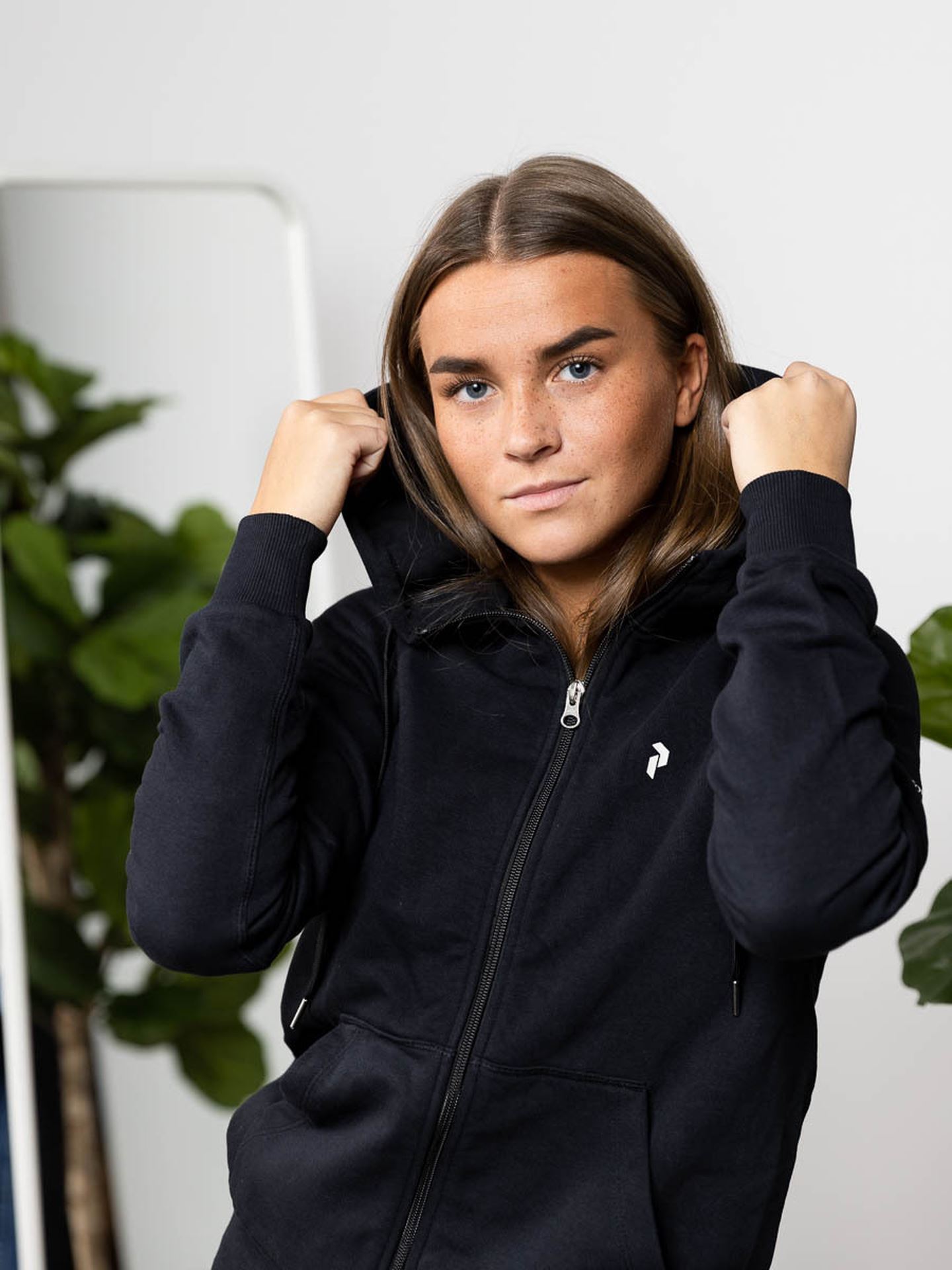 W Ground Zip Hood