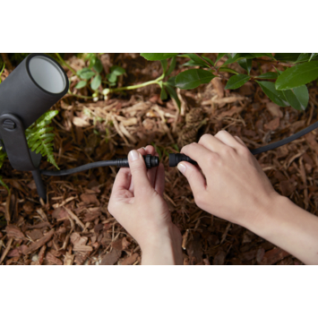 Philips Hue tuinspot Lily zwart - wit en gekleurd licht 8W - 1 spot