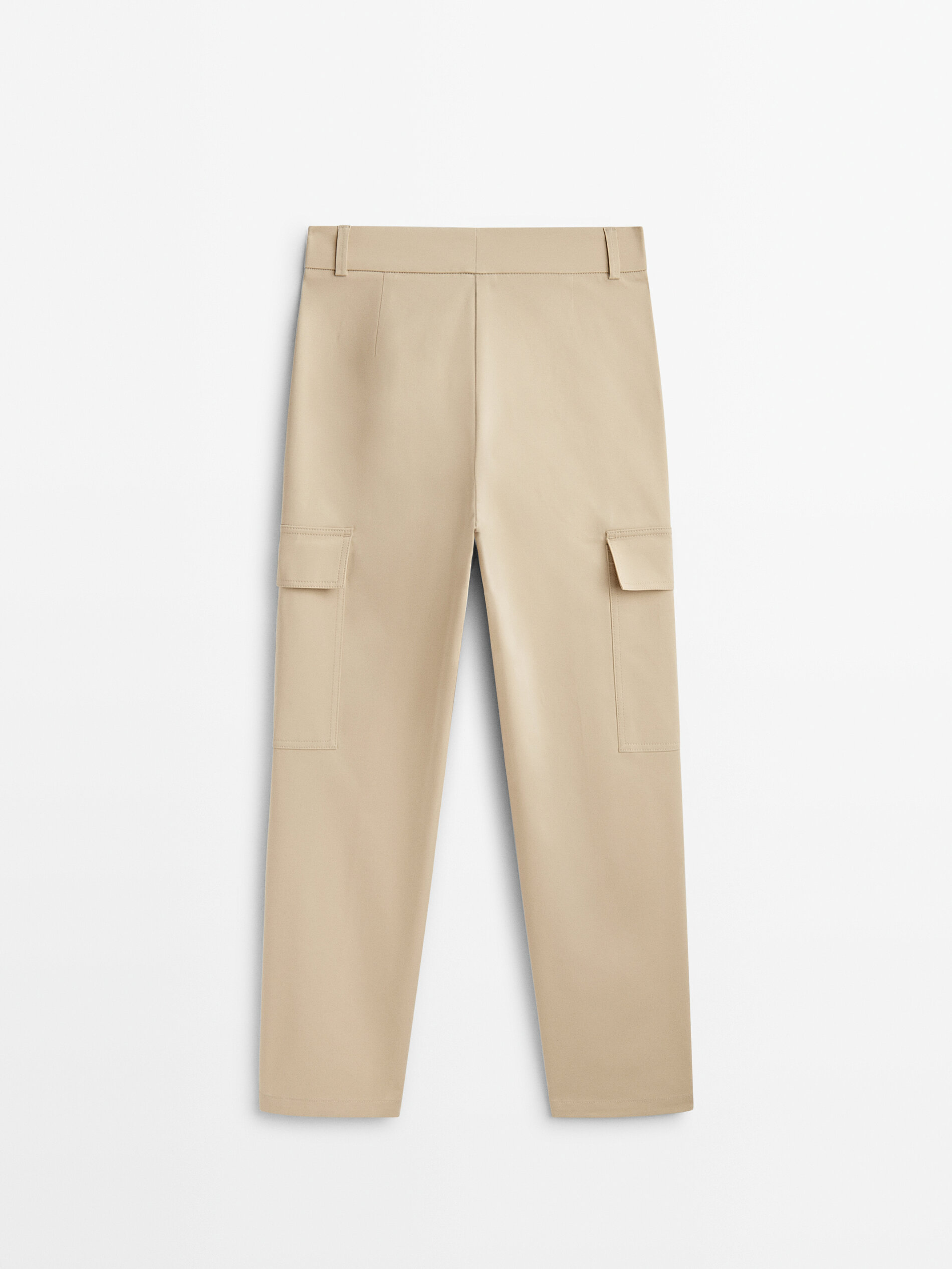 Calça cargo com bolsos grandes - BEGE