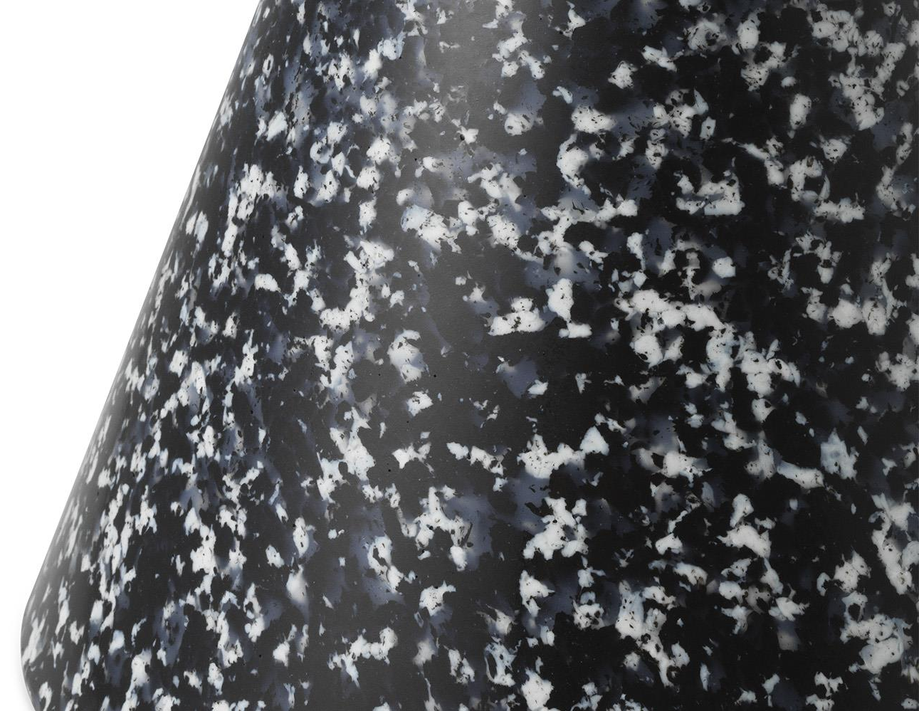 Normann Copenhagen  Bit skammel - sort/hvid