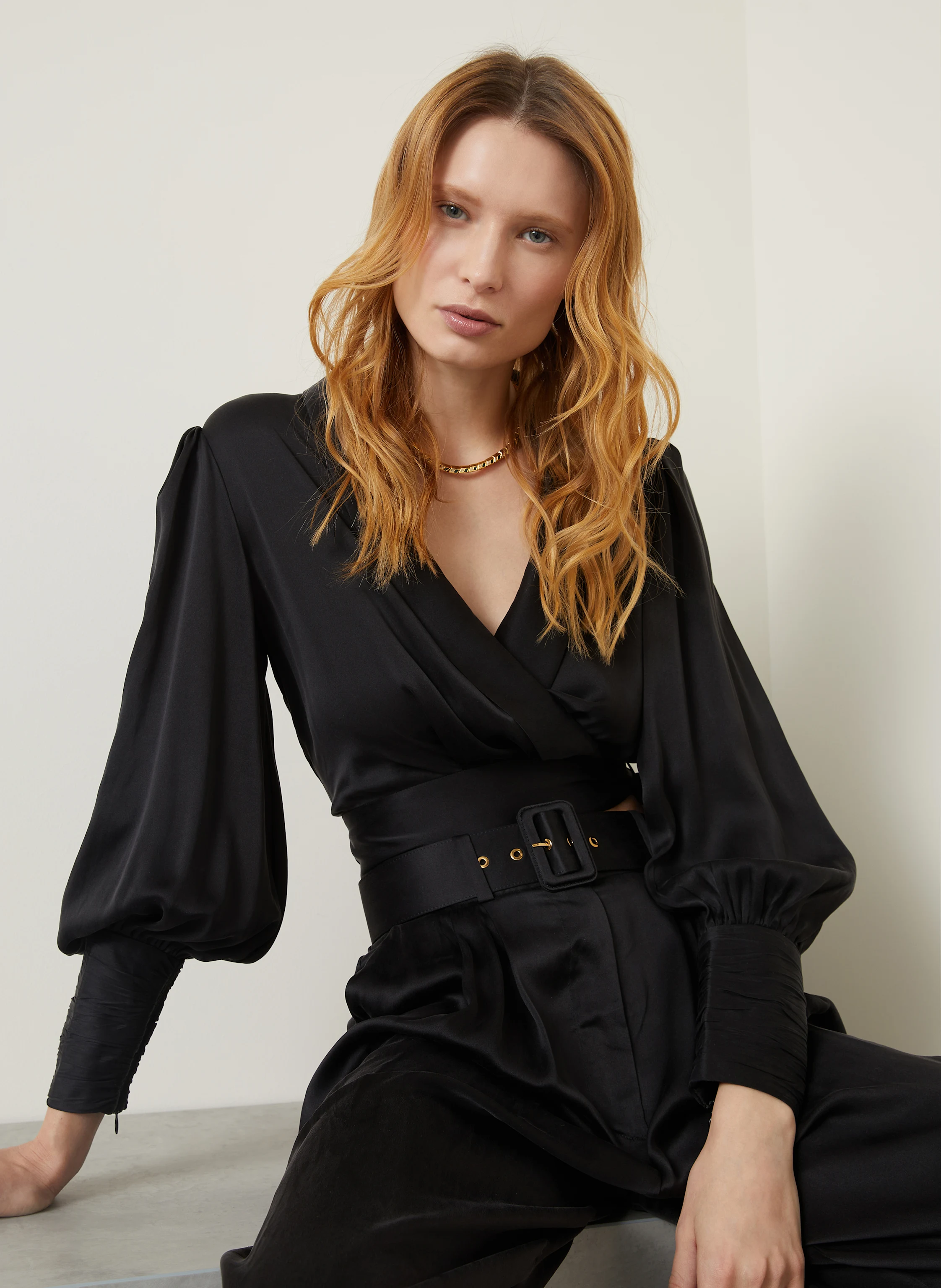 ZIMMERMANN Cropped-Wickelbluse aus Seide