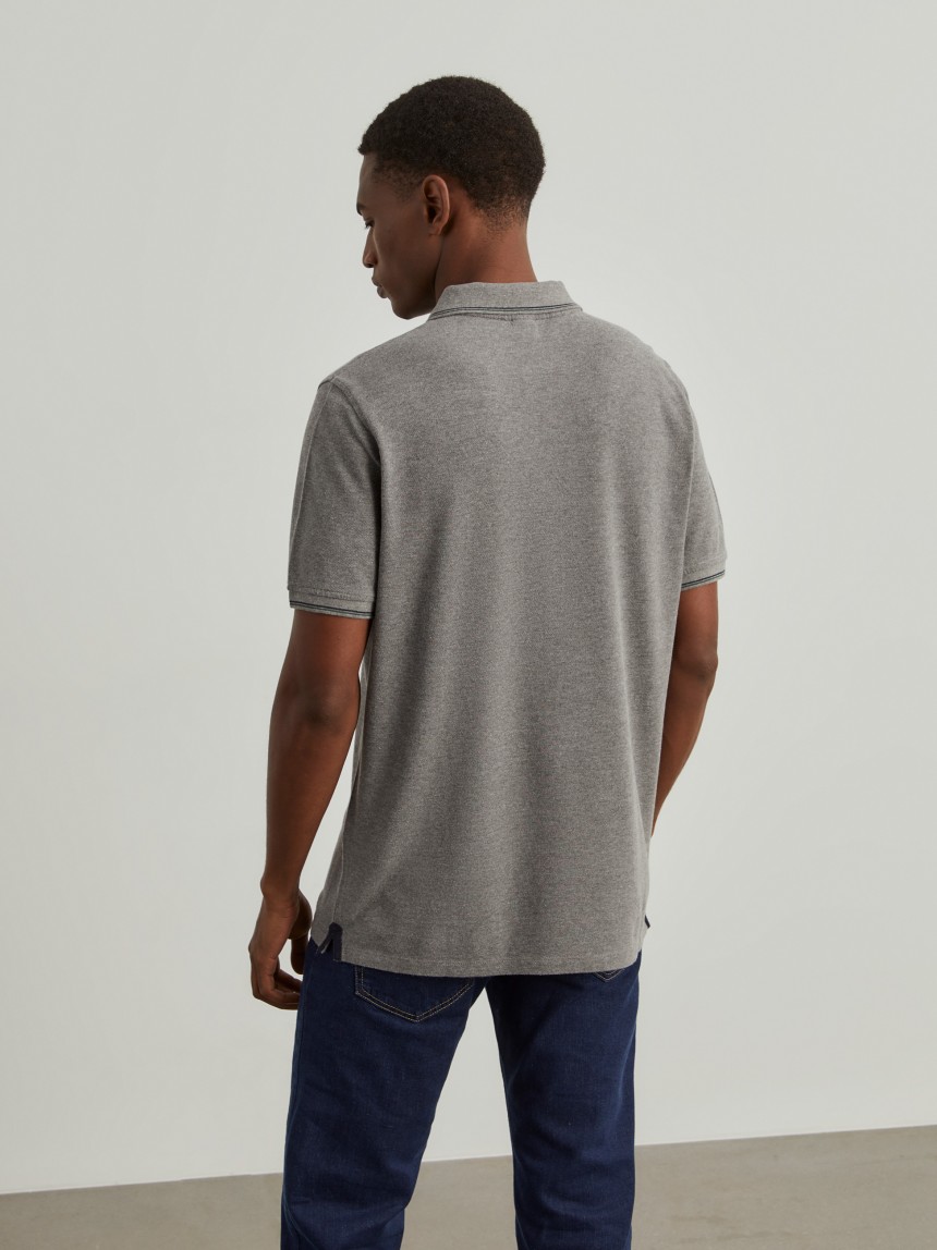 Polo piqué regular fit em algodão