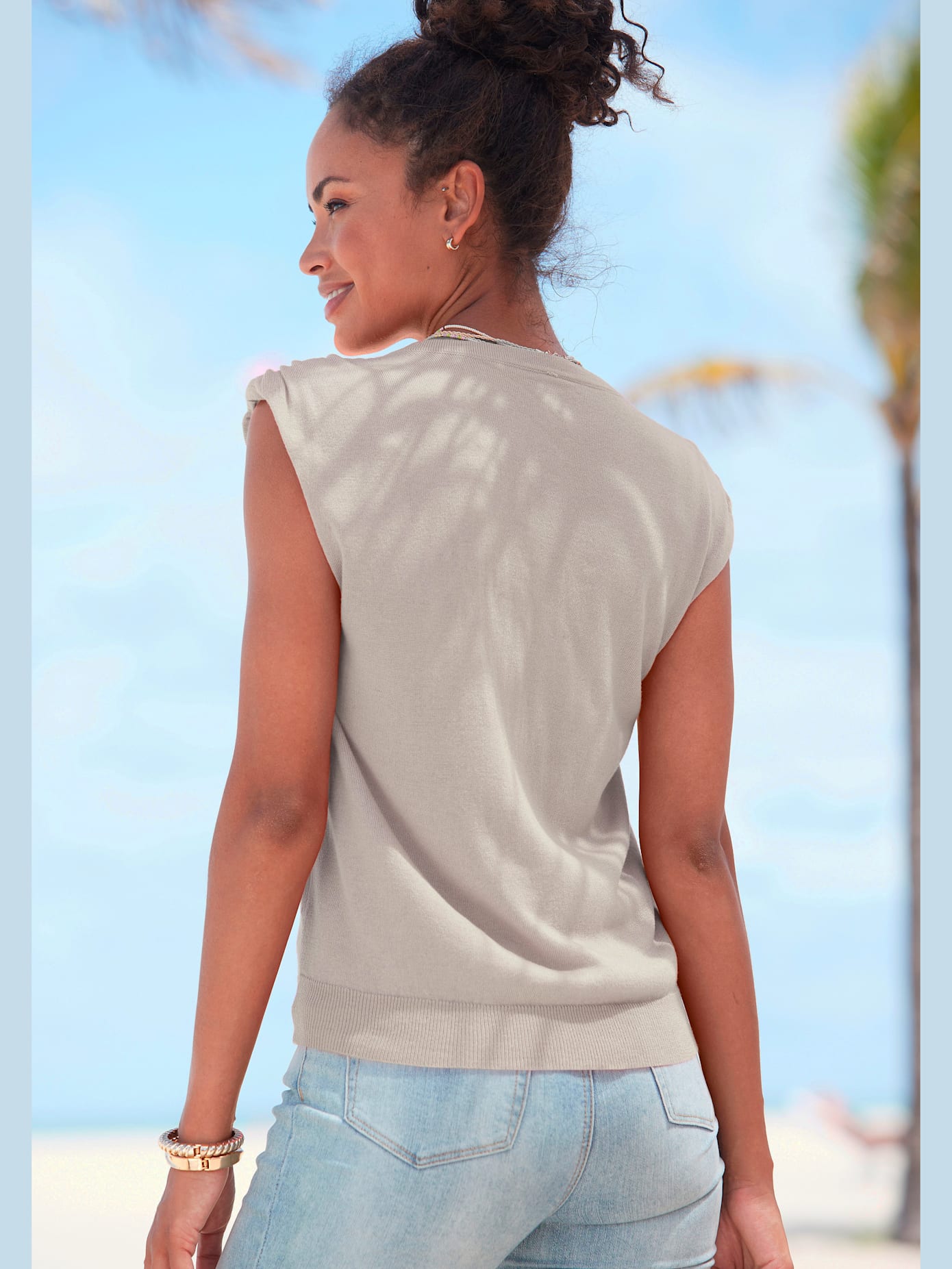 Pull à manches courtes fronces tendance aux épaules