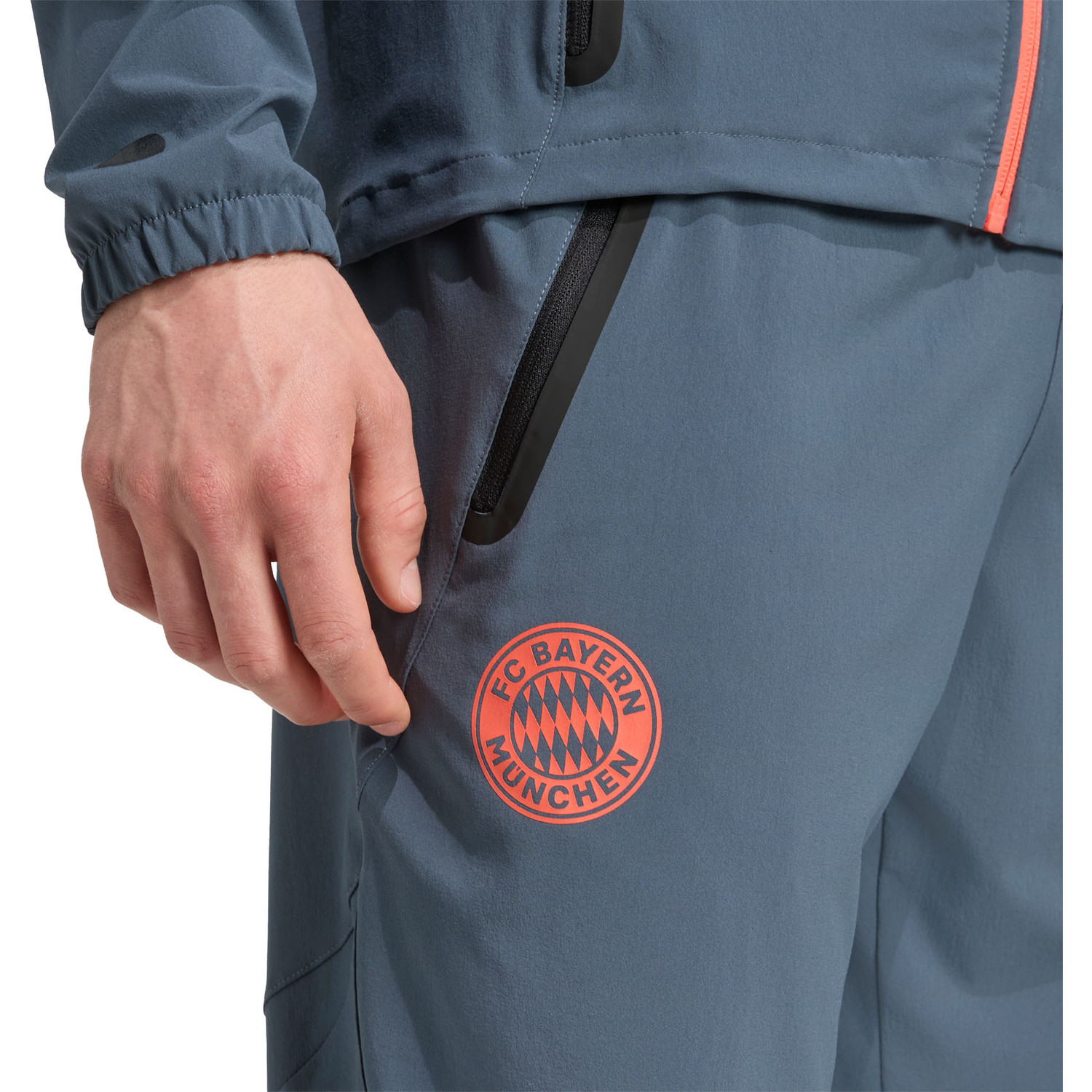 adidas Bayern München  Tiro Vis Tech Trainingspak