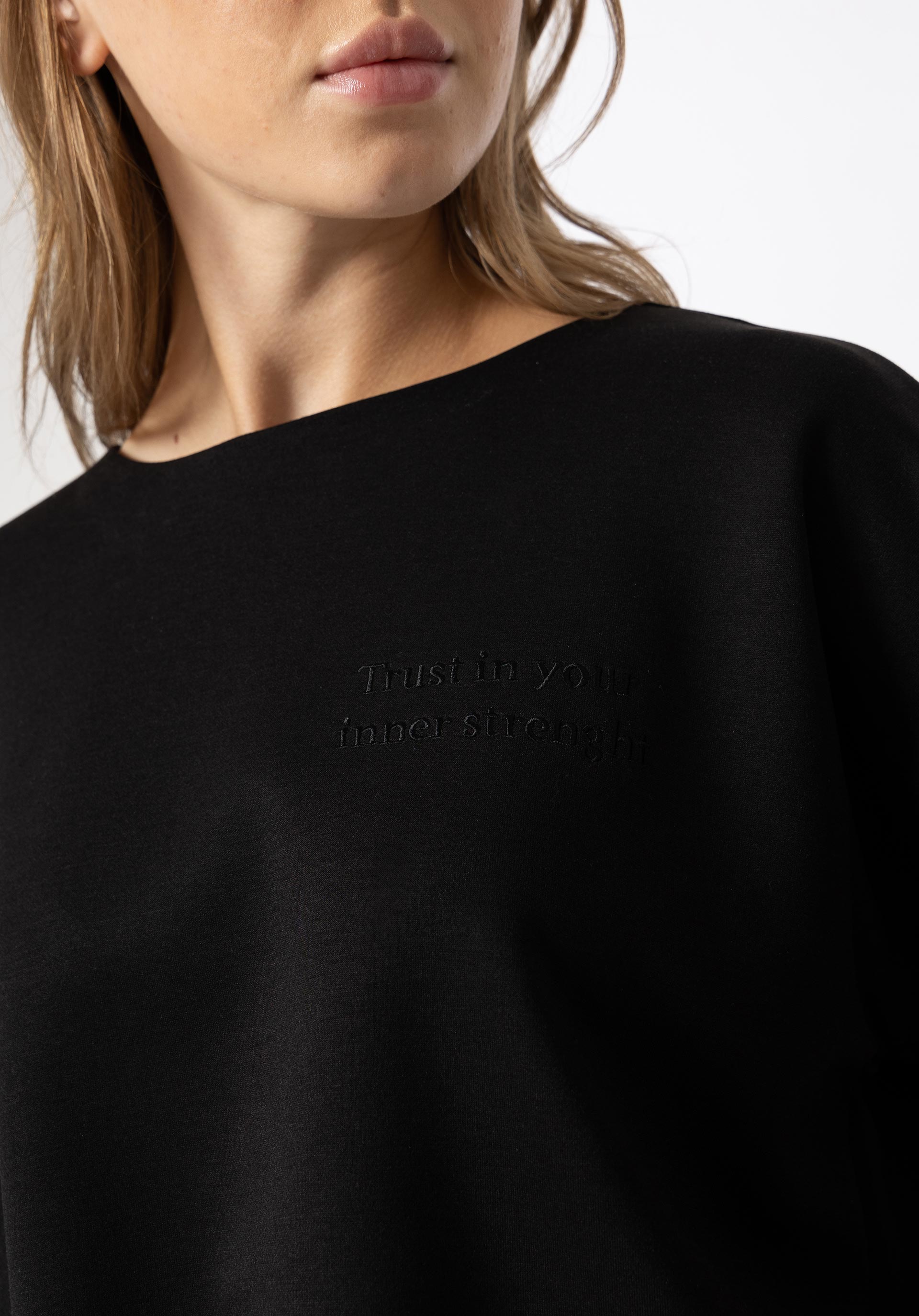 Sweatshirt com Mensagem Bordada