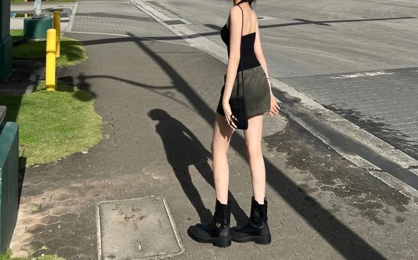 Isaaca - Halternek Effen Crop Top