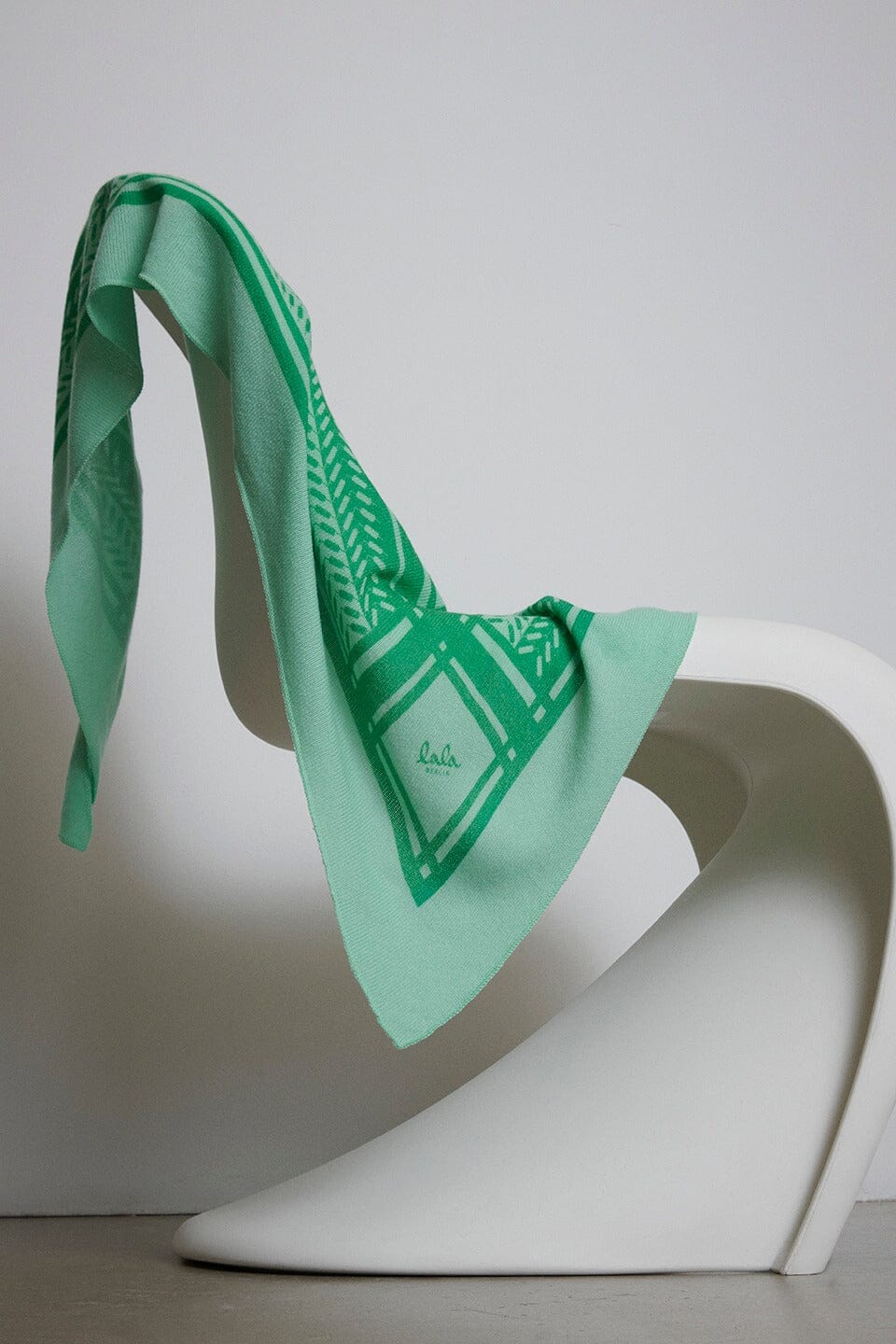 Lala Berlin Triangle Puzzle goryeo green