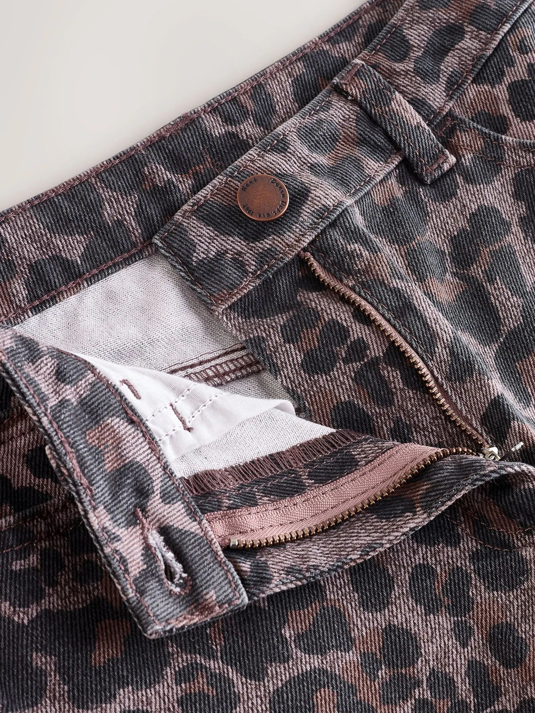 Chocoladebruin luipaardmotief - Jeans met wijde pijpen (3-16 jr)