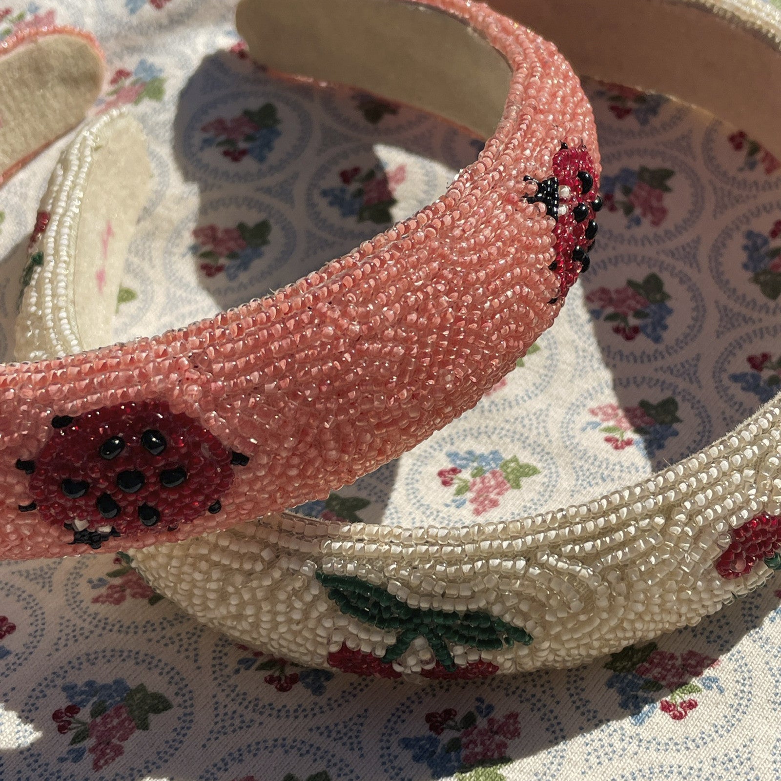 Haarreif Beaded Ladybug