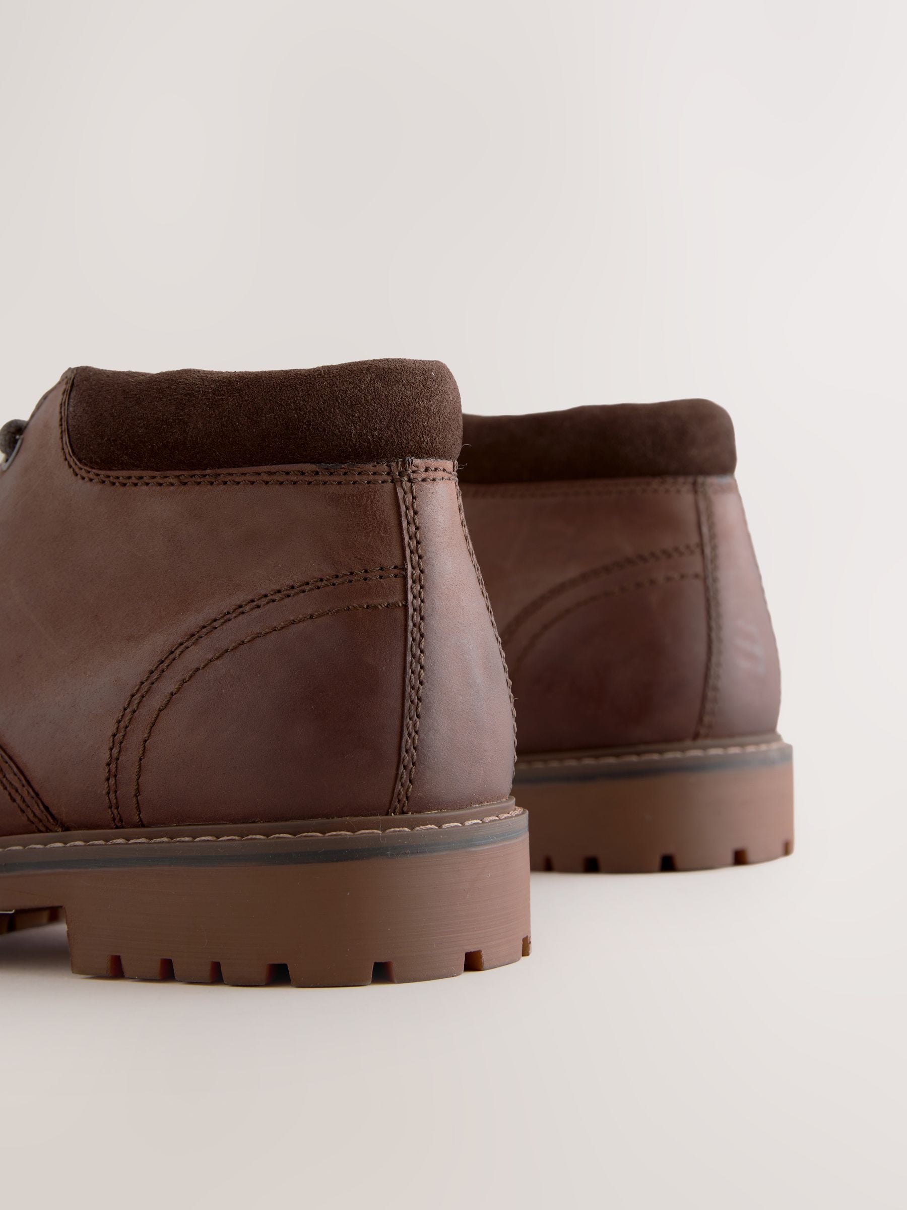 Bruin - Rugged Leather Ankle Boots