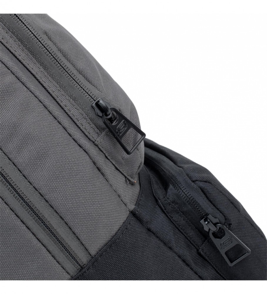 Mochila Skechers S909 Preta - 33x25x12cm
