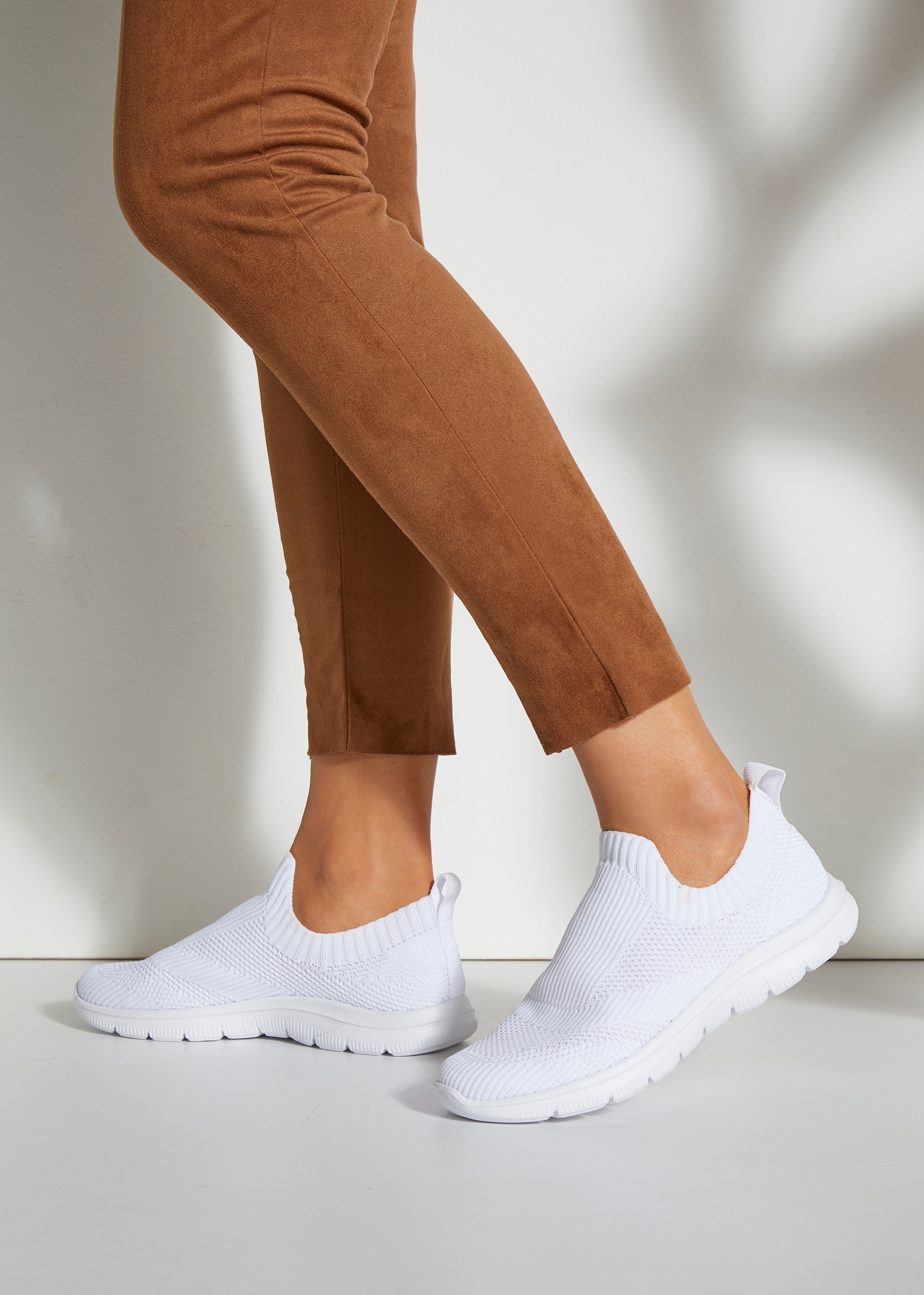 LASCANA Sneaker  Slipper, Halbschuh ultraleicht und zum Reinschlüpfen VEGAN