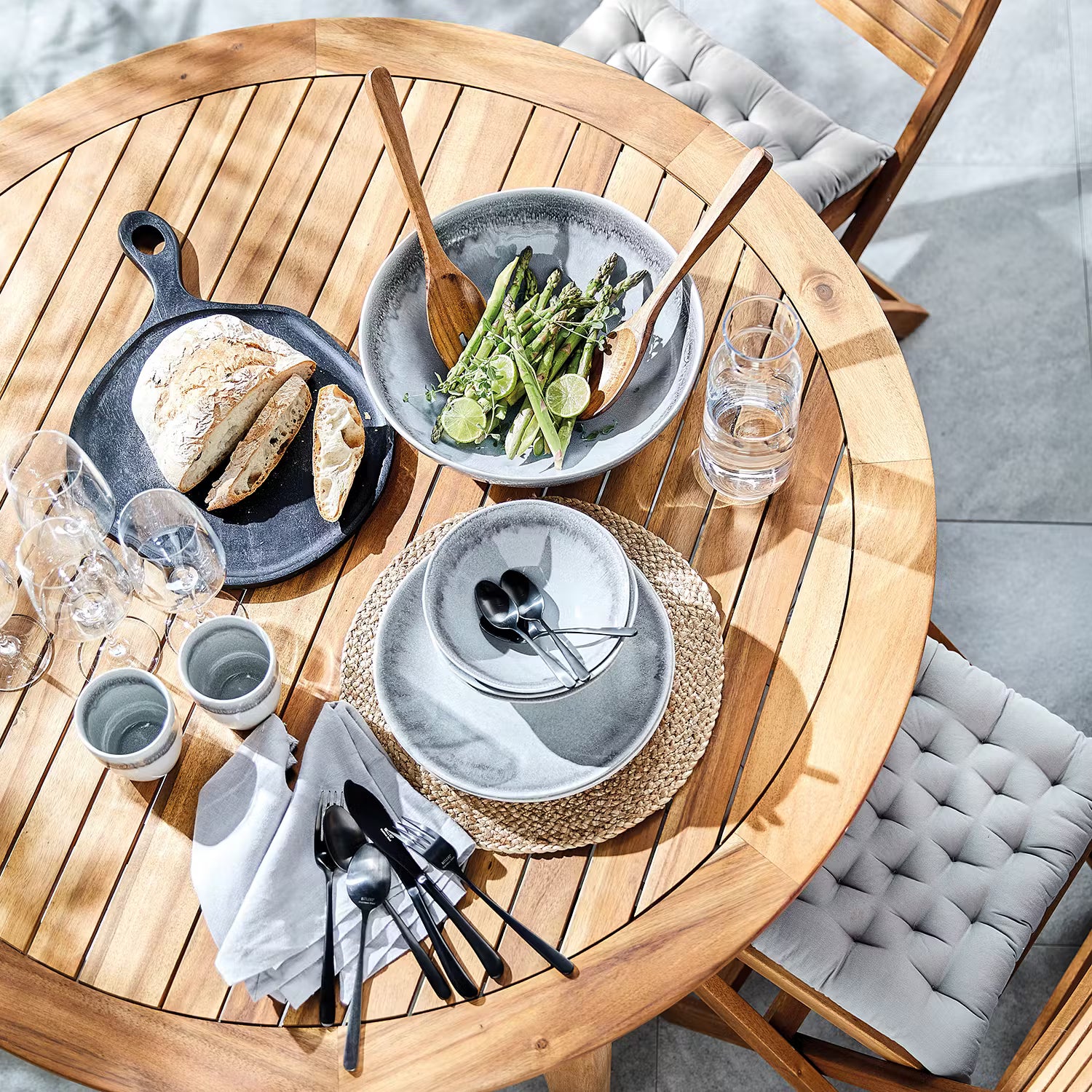 DINERY Gartentisch