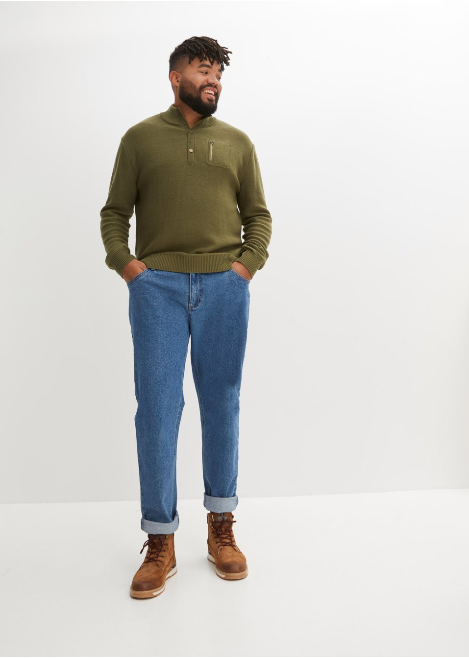 Pull à patte de boutonnage