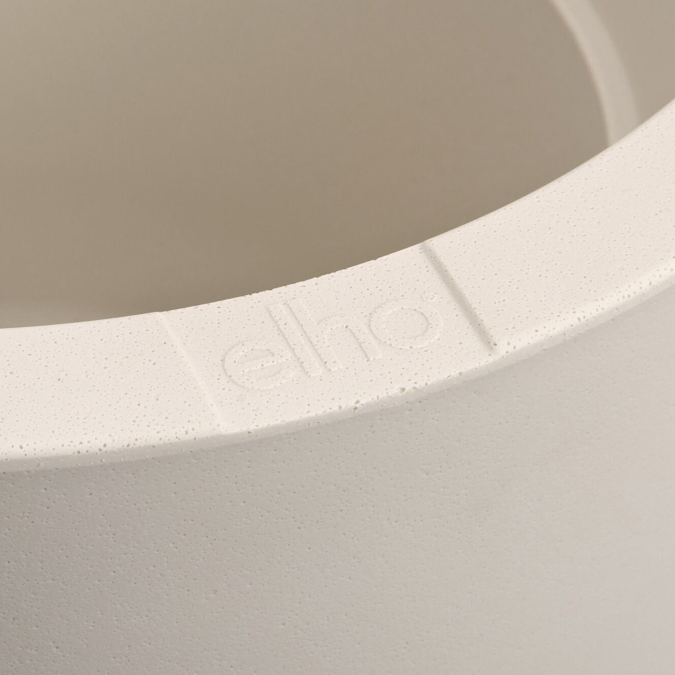 Elho Amber Grail 40 - Linnen wit - Ã 38 x H 36 cm - Binnen en Buiten - 100% gerecycled kunststof