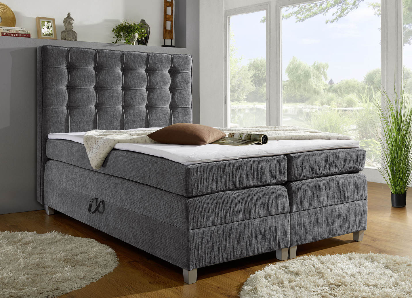 Boxspringbett mit 2 praktischen Bettkästen