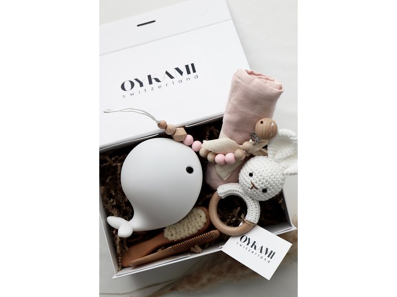 Oykami Geschenkset Athen Mädchen mit Wal Geschenkbox zur Geburt