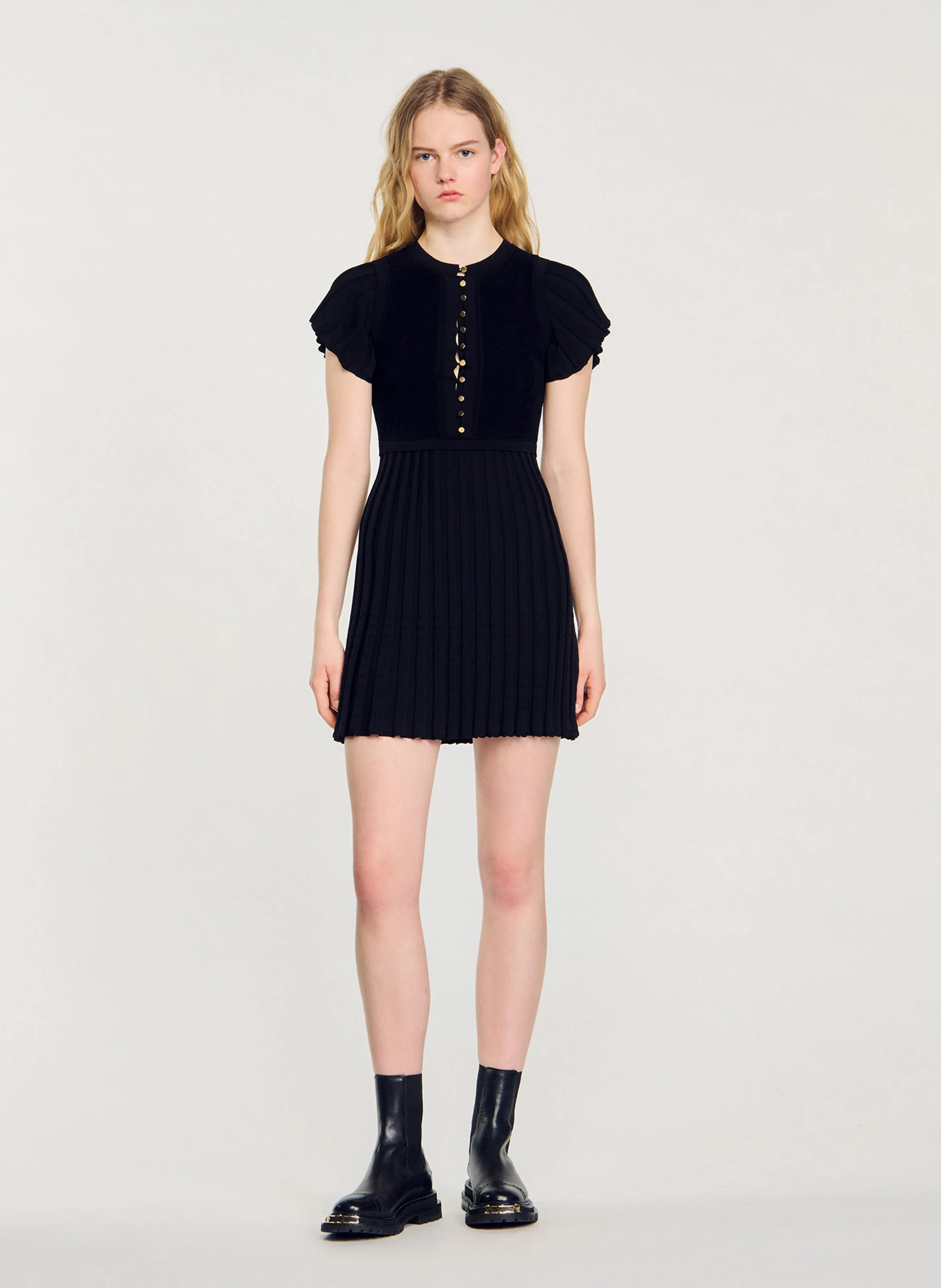 Robe courte en maille plissée | Noir