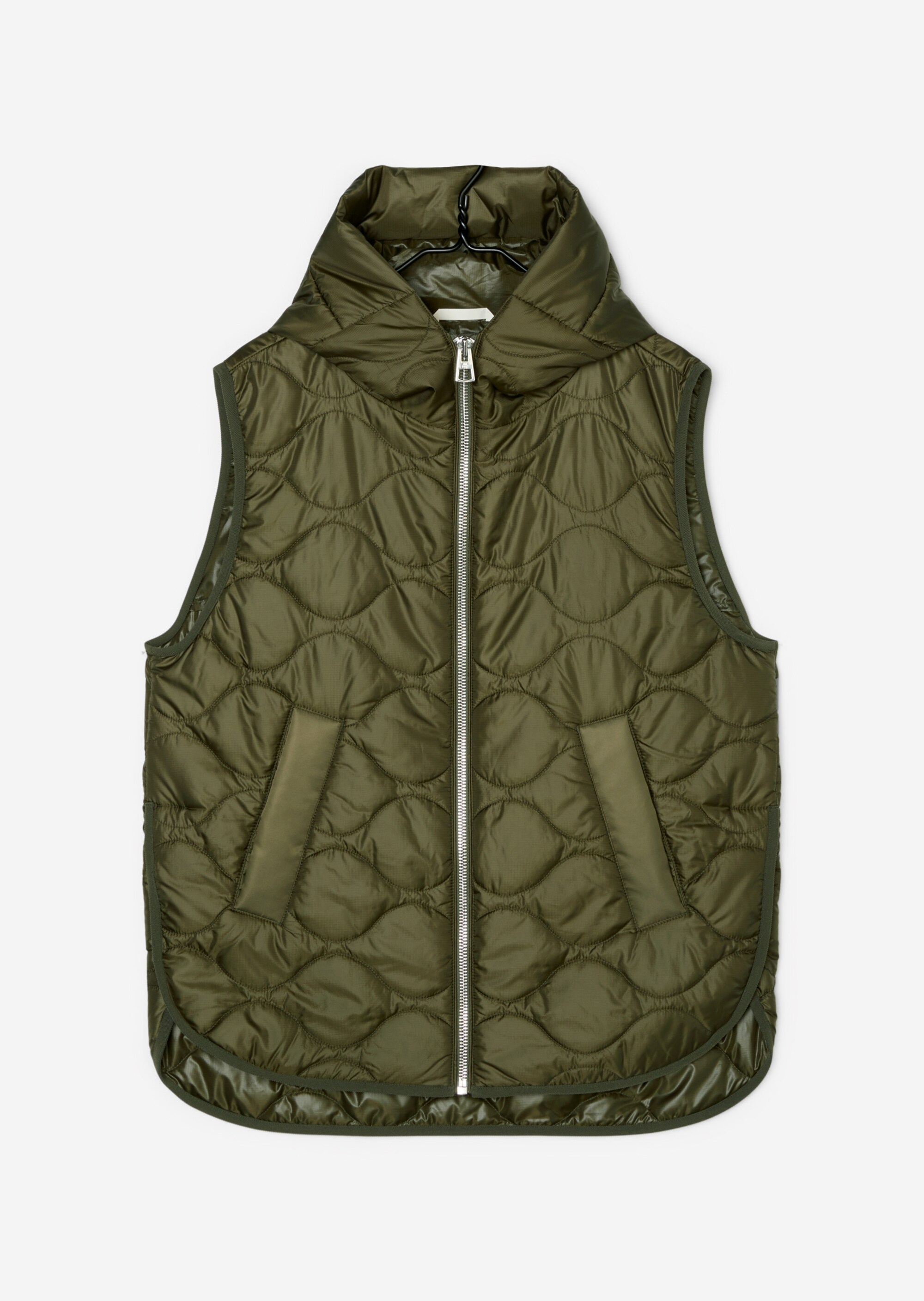 Steppweste im Cape-Stil relaxedaus recyceltem Polyester