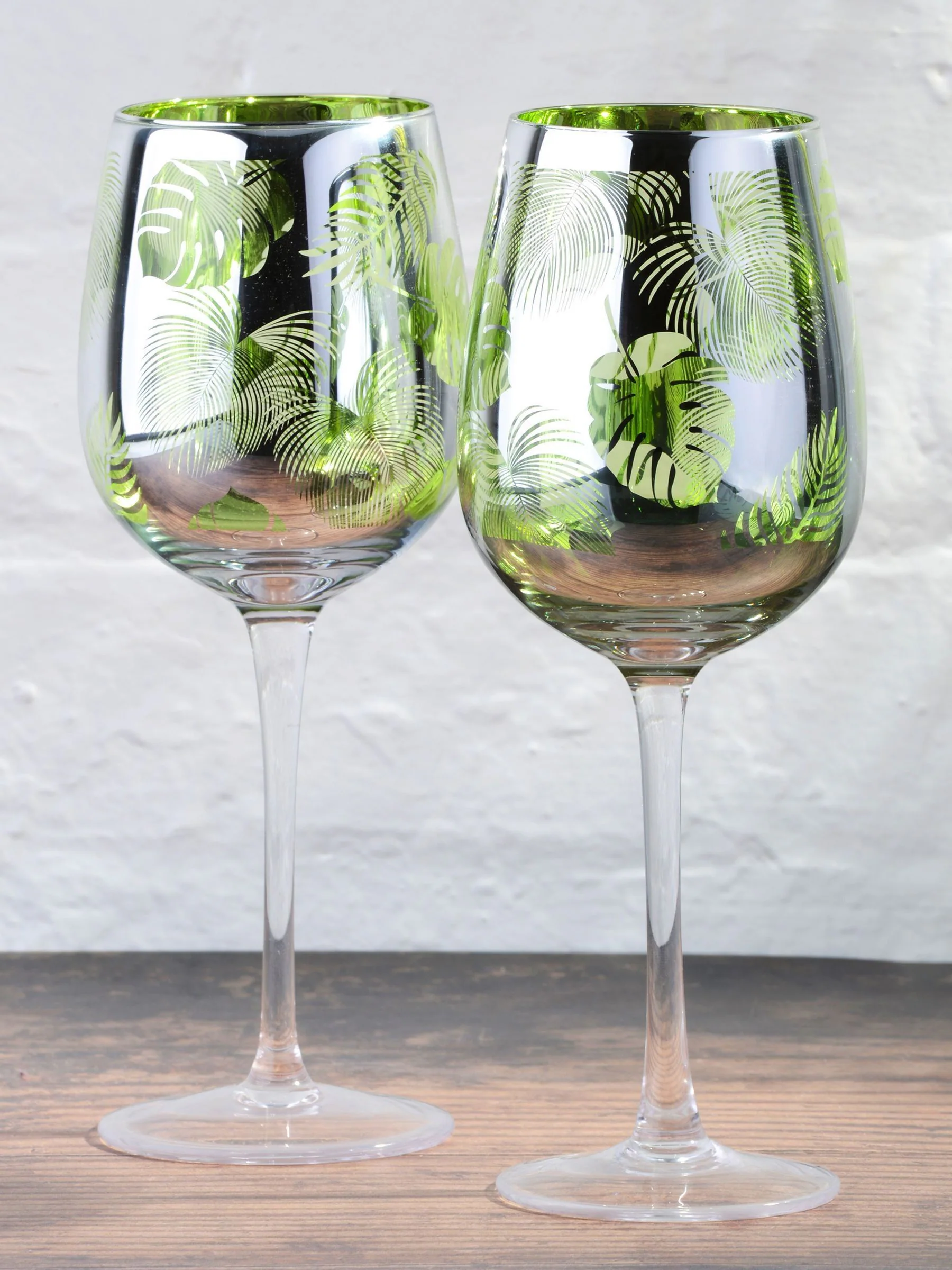 Artland Set of 2 Tropical Leaves Wine Glasses
