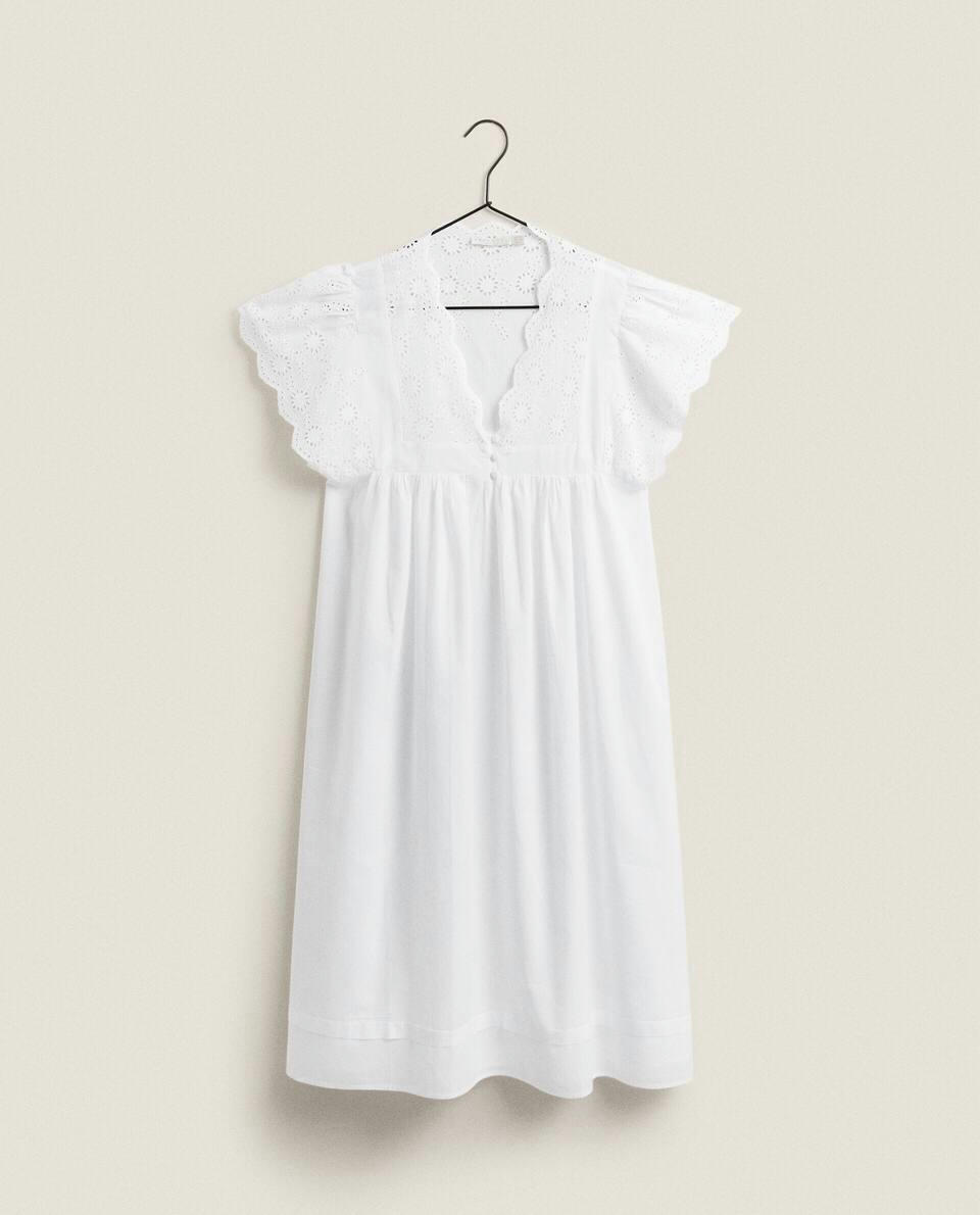 Camisola com bordado vazado