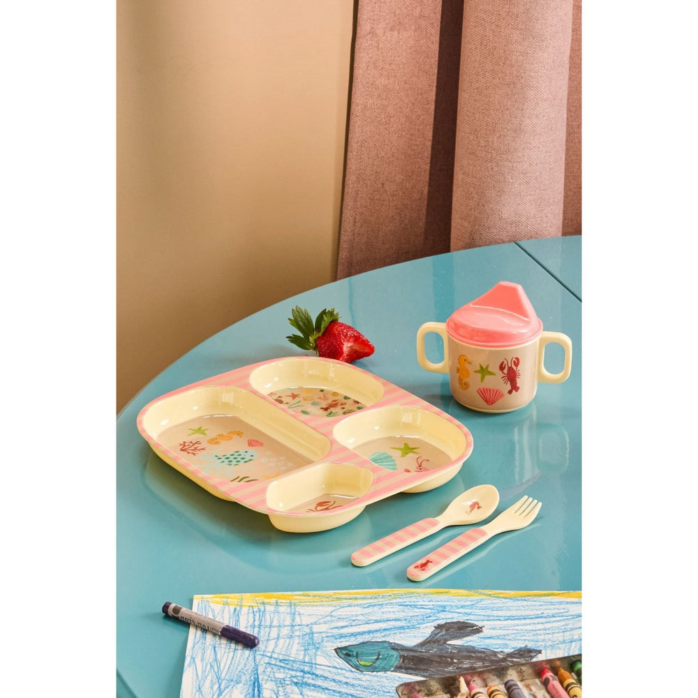 Køb Rice Coral Ocean Print Melamine 2 Håndtag Baby Kop MEd Låg 250 Ml