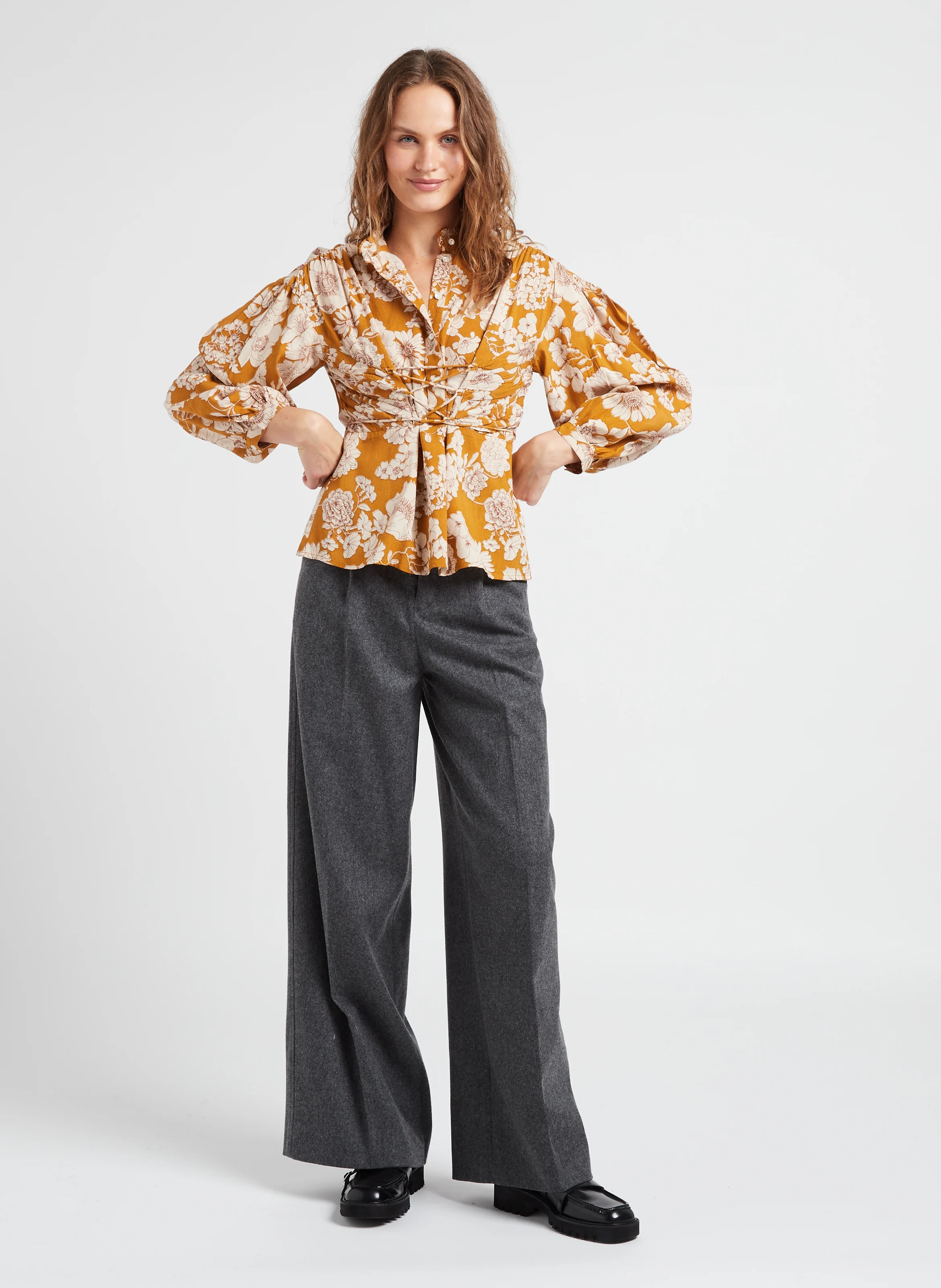 LEONIE - Blouse col rond à imprimé floral | Beige