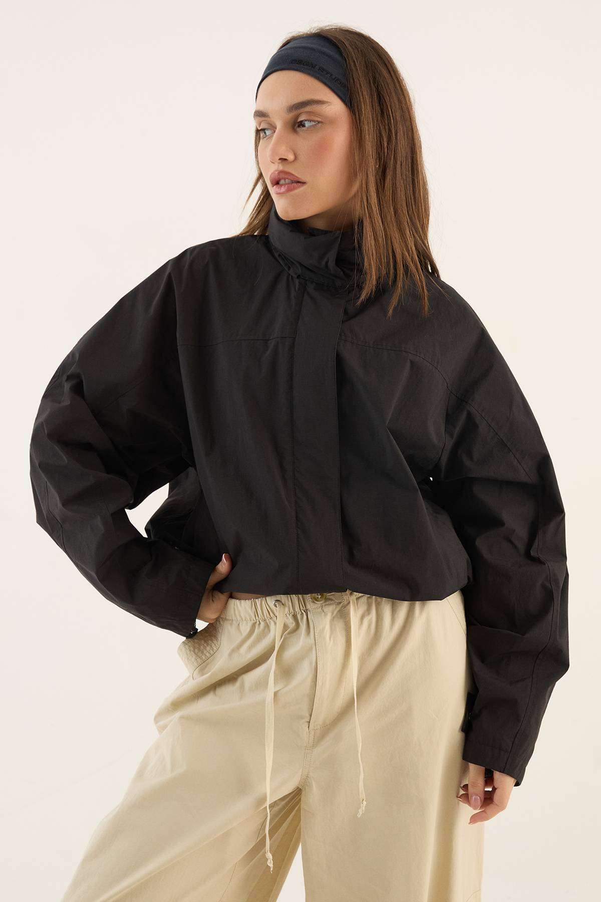 Coupe-vent Imperméable À Casynthétiqueche Et Col Cheminée Dsgn Studio