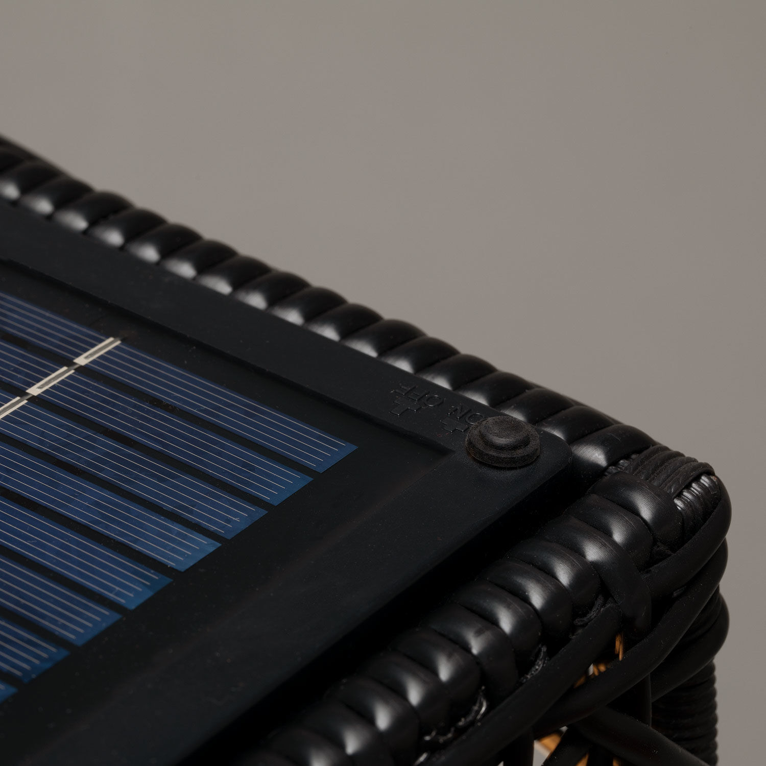 Solar-Laterne aus Rattangeflecht