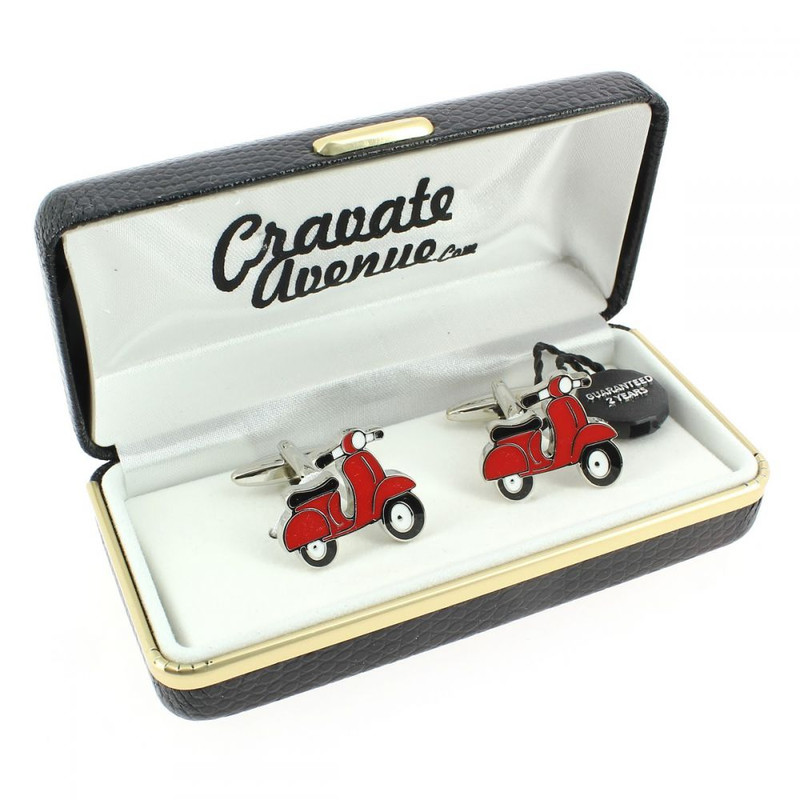 Boutons de manchette, Scooter rouge