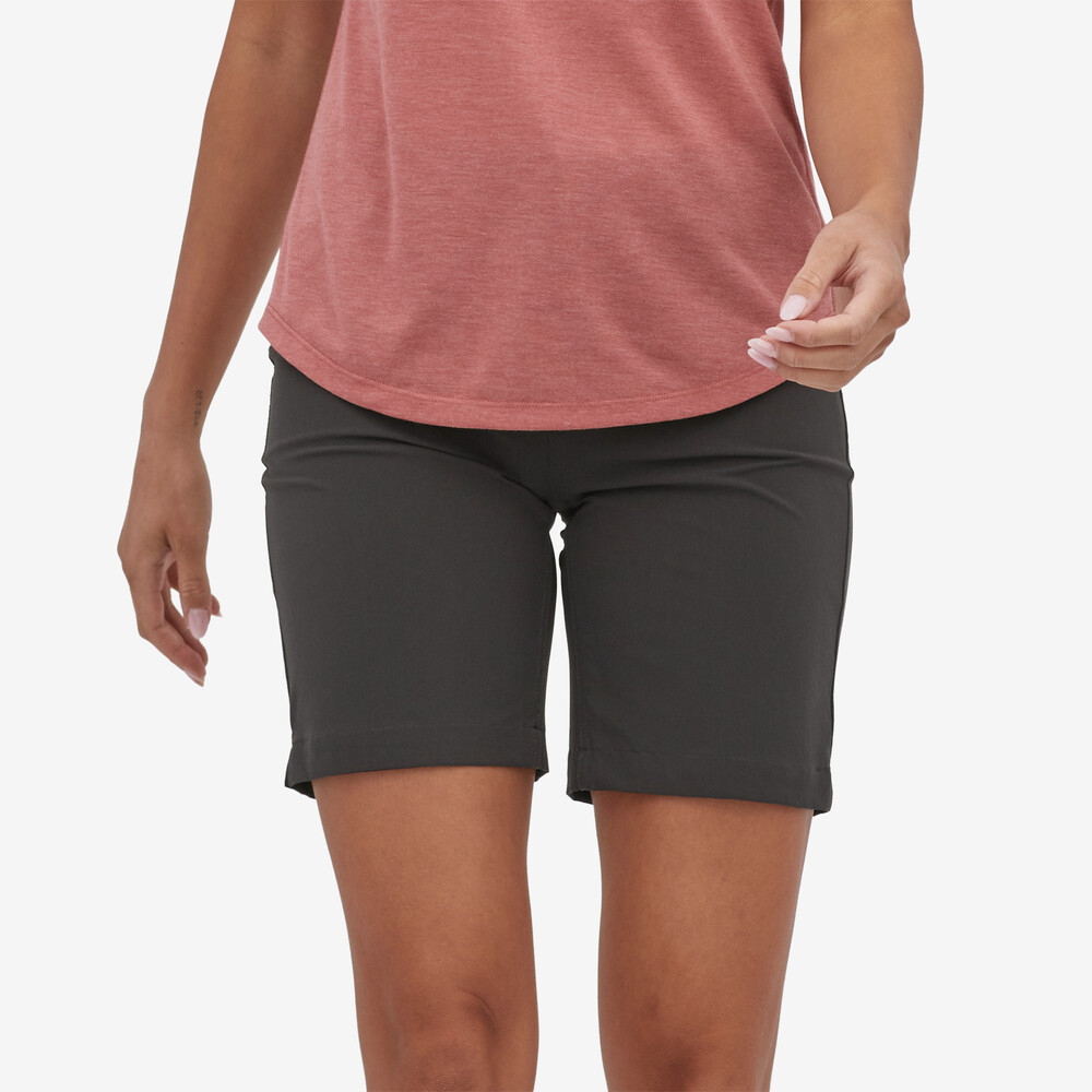 Skyline Traveler Shorts für Damen – 8 Zoll