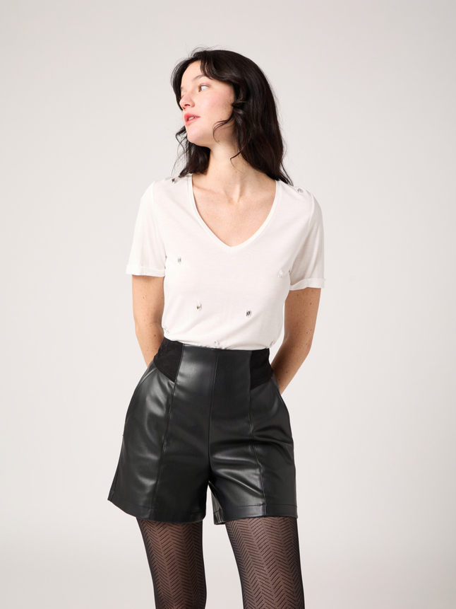 T-shirt col V à strass