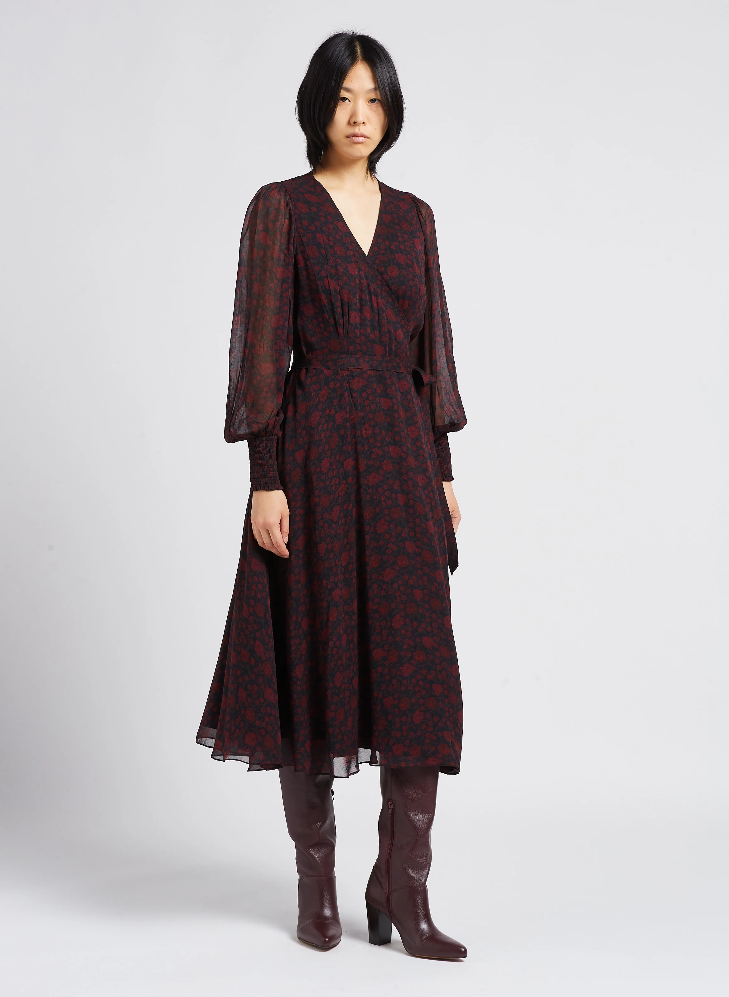 Robe midi portefeuille imprimée fleuri| Noir