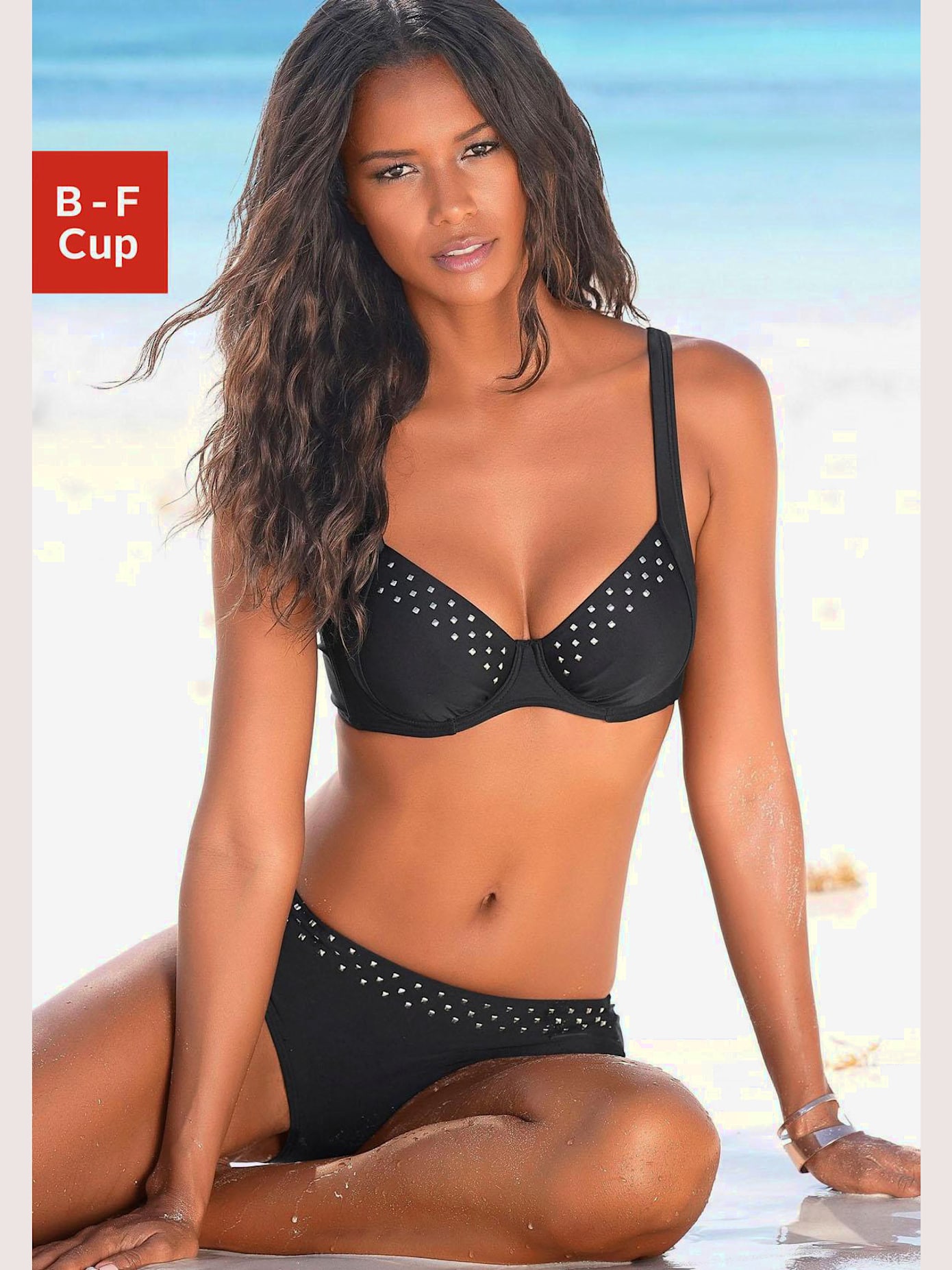 Maillot de bain à armatures bikini élégant avec rivets décoratifs couleur or