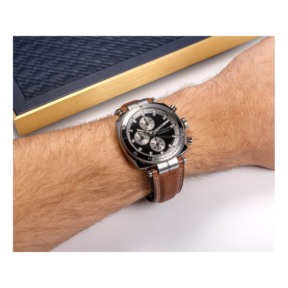 Montre HERBELIN  Newport homme analogique acier bracelet cuir brun