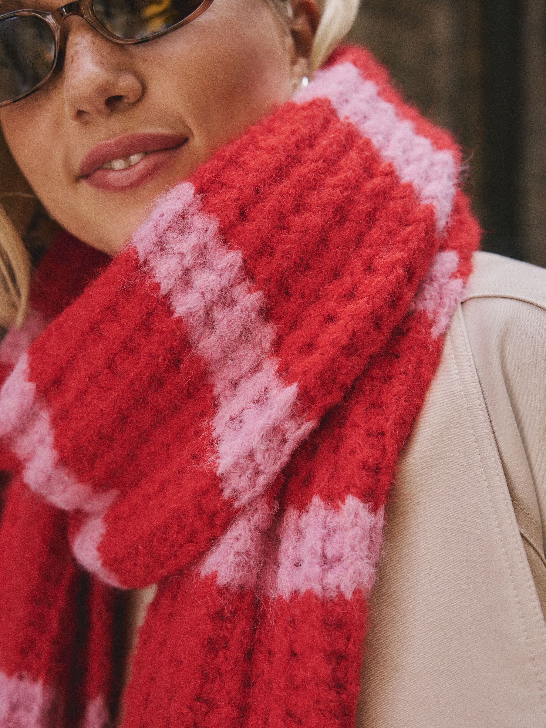 Roze - Knitted Wool Blend Striped Scarf
