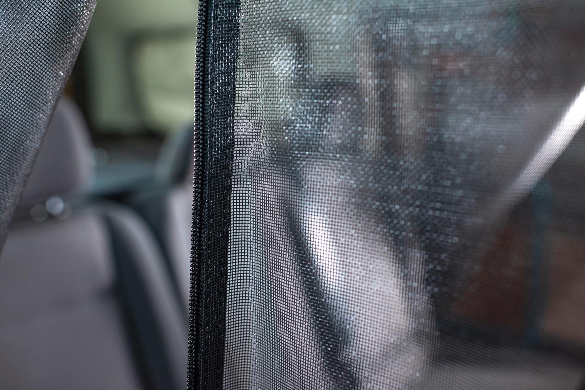 Mayr Van Schiebetürenmoskitonetz mit Reißverschluss geeignet für Caddy V Maxi / Connect (lang)  mit Maschenweite Fine-mesh für Beifahrerseite rechts