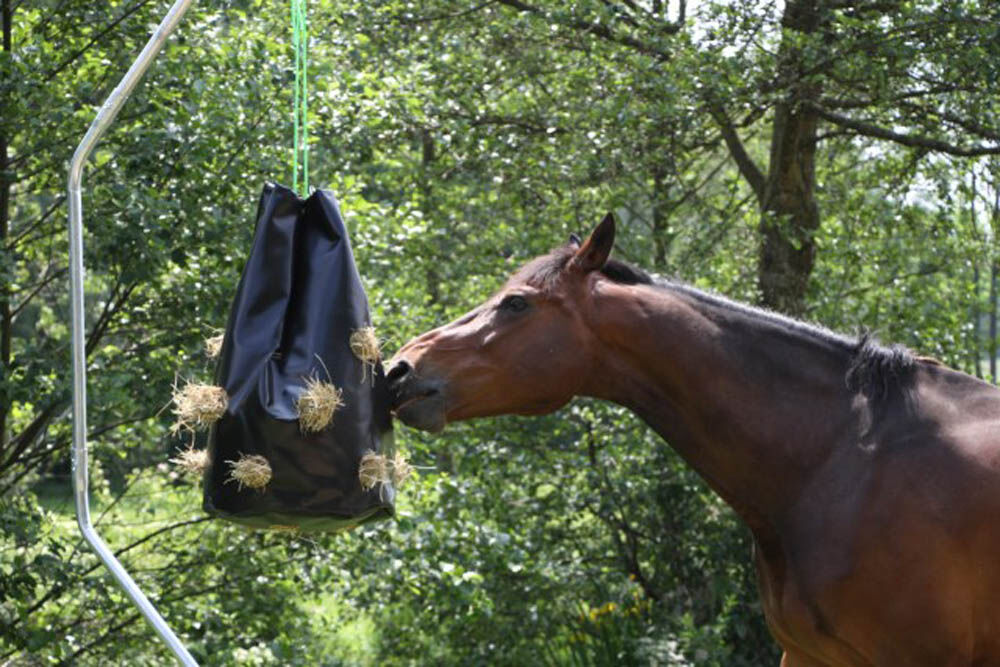 Kerbl HayBag - Hooizak - 85 Liter - Zwart - 37x37x70 cm